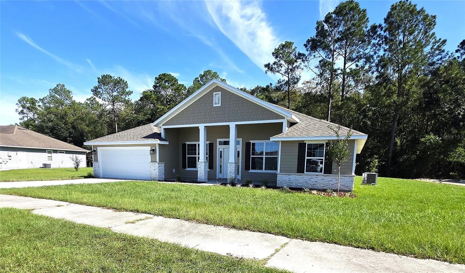 Single Family Residence at 247 SW BELLFLOWER DR, LAKE CITY, photo 2 of 44