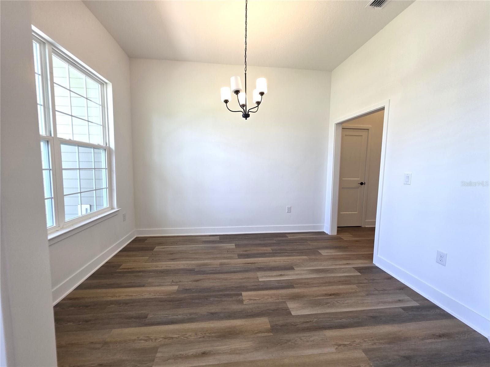 Single Family Residence at 247 SW BELLFLOWER DR, LAKE CITY, photo 7 of 44