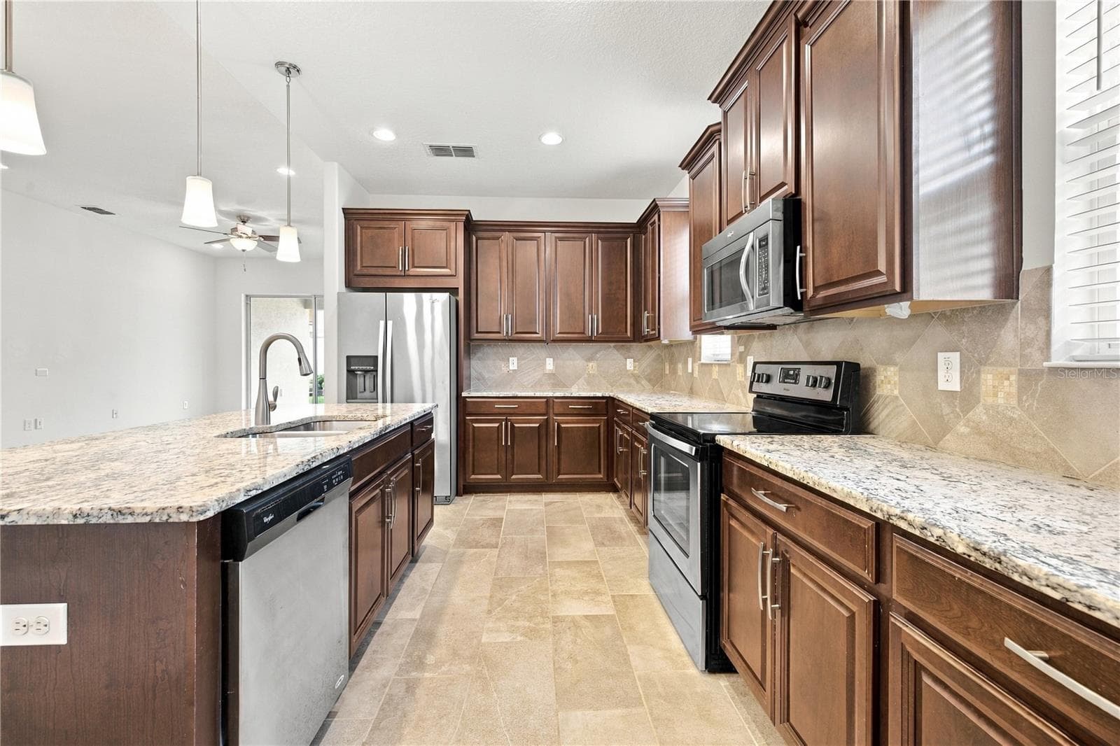 Single Family Residence at 2540 FOLIO WAY, KISSIMMEE, photo 16 of 77