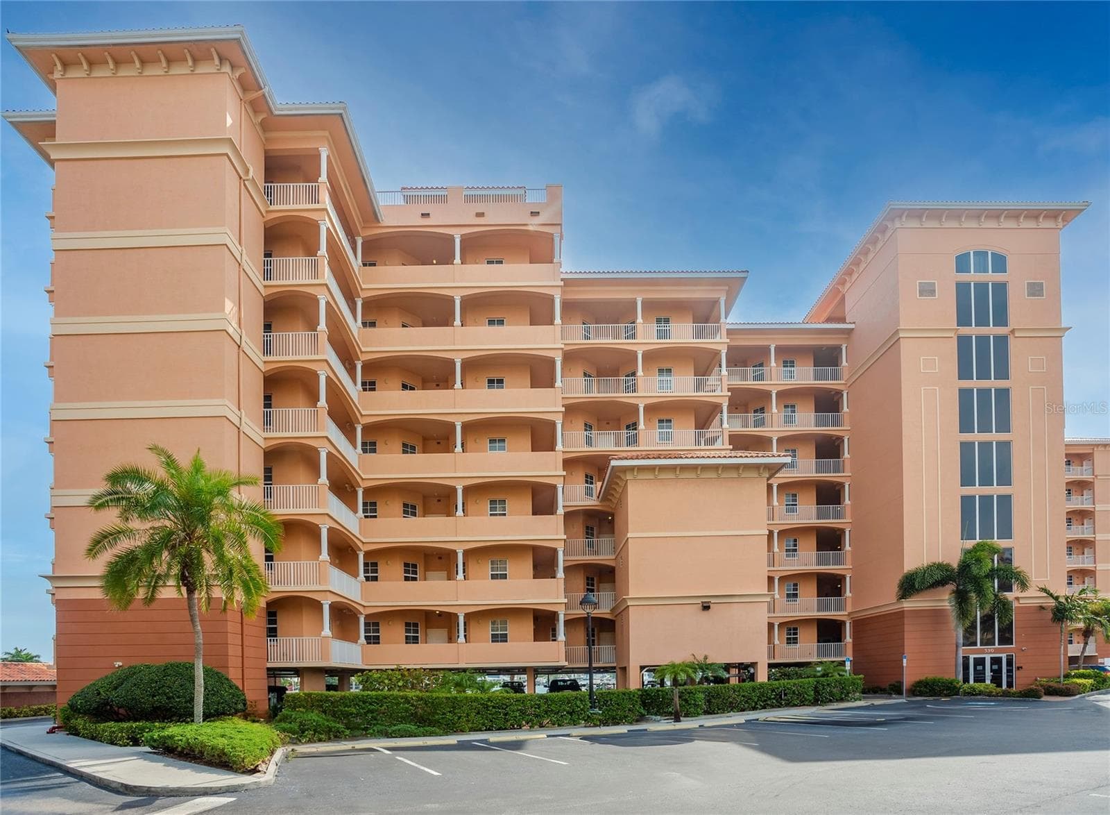 530 S GULFVIEW BLVD #606
