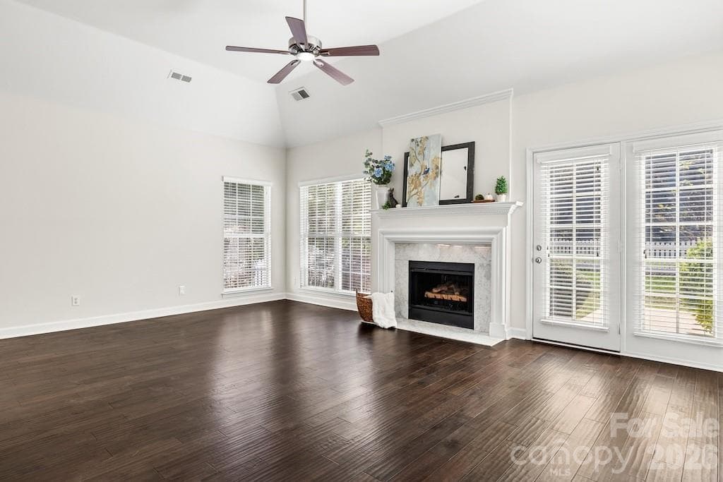Greatroom is open to kitchen - 109 Coronilla Road, Mooresville