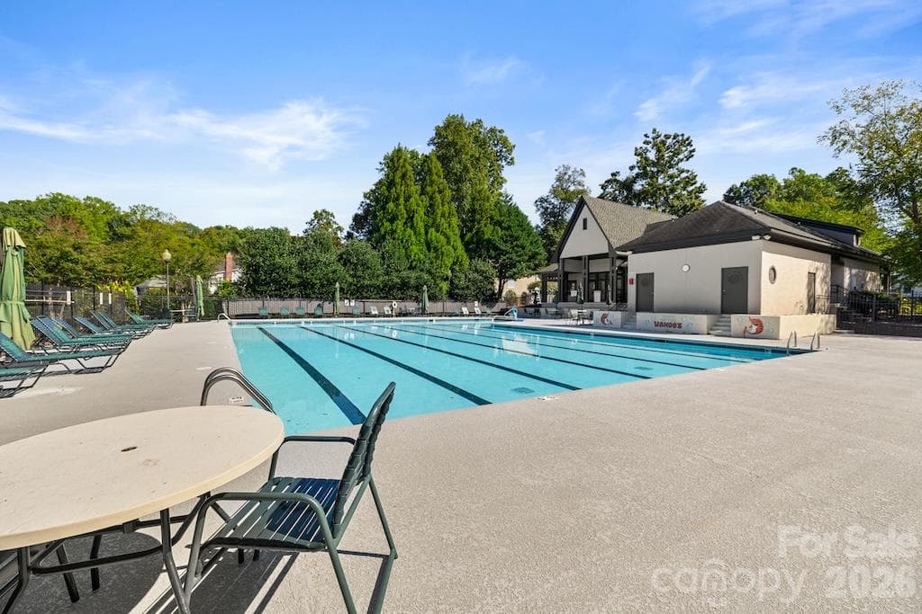 Neighborhood pool that over looks Lake Norman and boat access. - 109 Coronilla Road, Mooresville