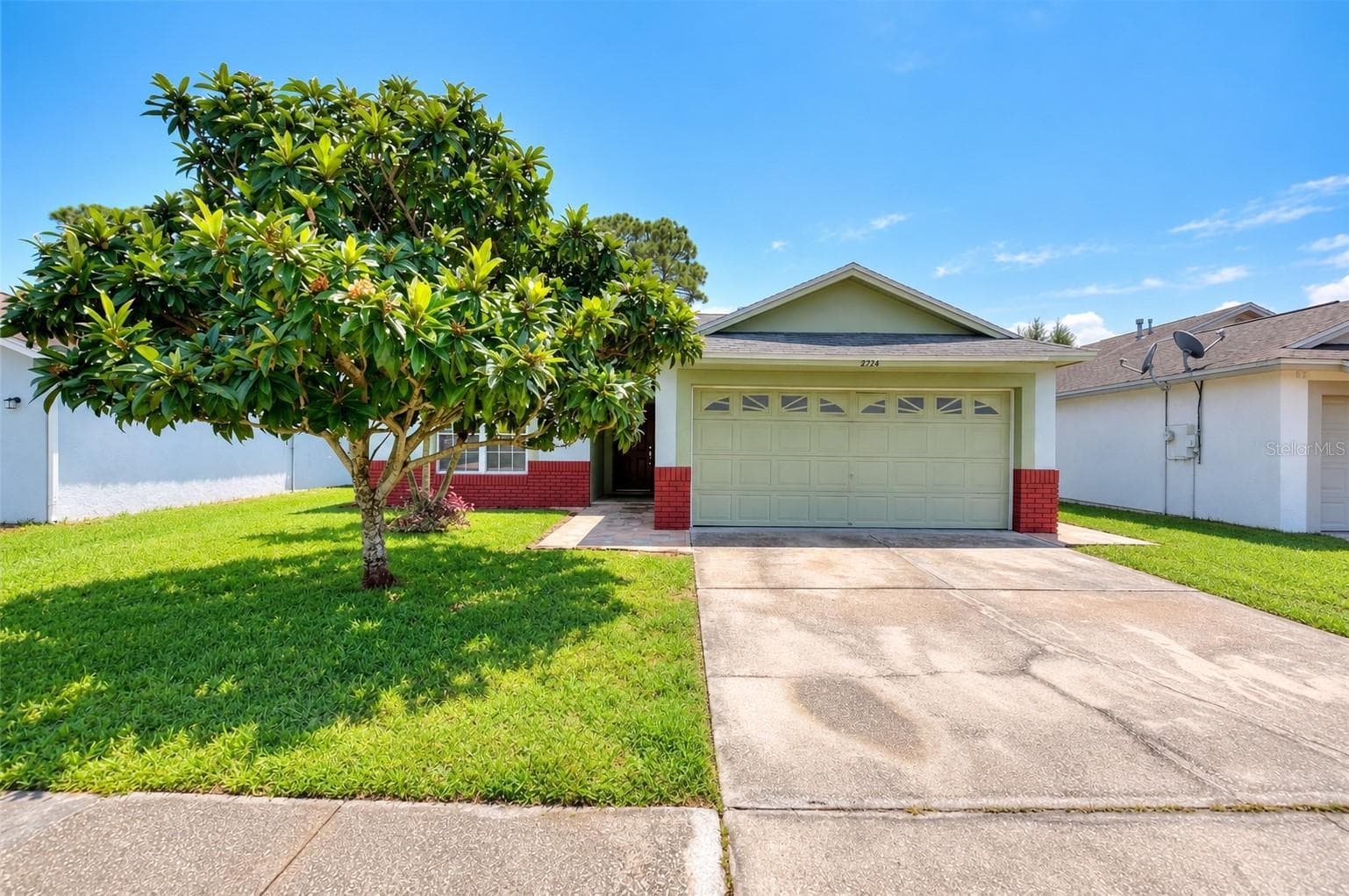 Single Family Residence at 298 INDIAN POINT CIR, KISSIMMEE, photo 3 of 46