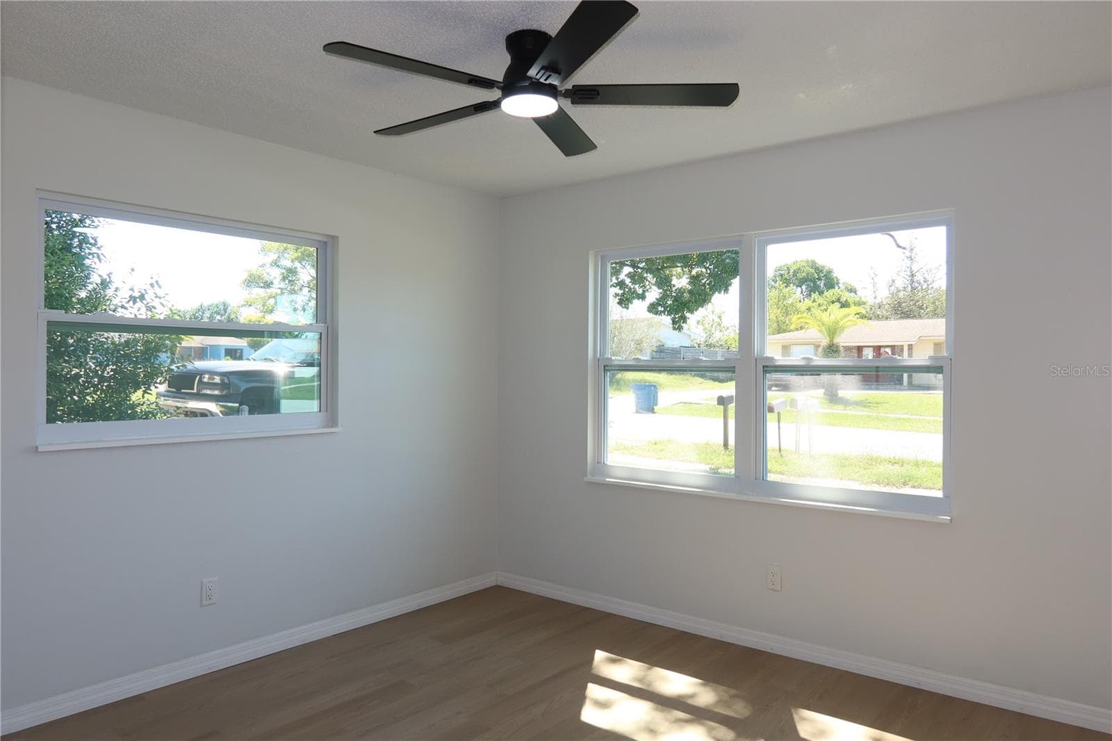 Single Family Residence at 9353 CHASE ST, SPRING HILL, photo 19 of 32