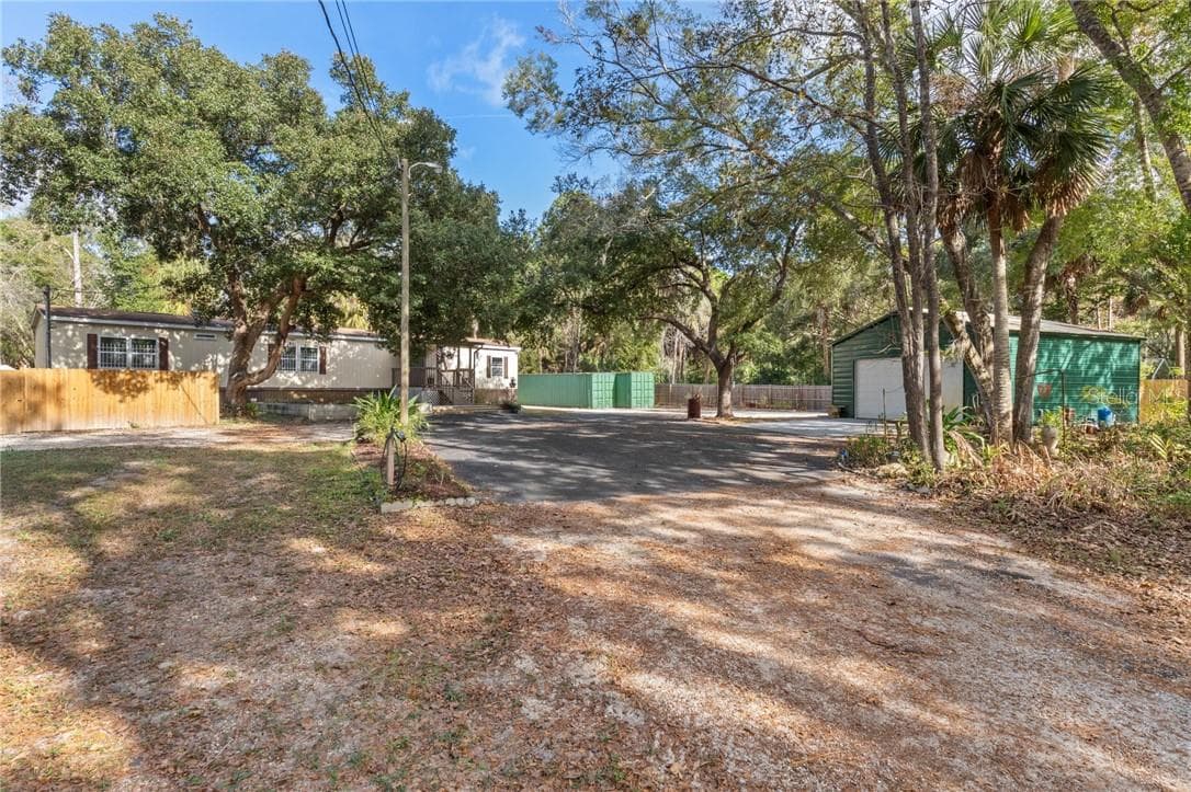 193 Gladys AVE, INGLIS FL 34449