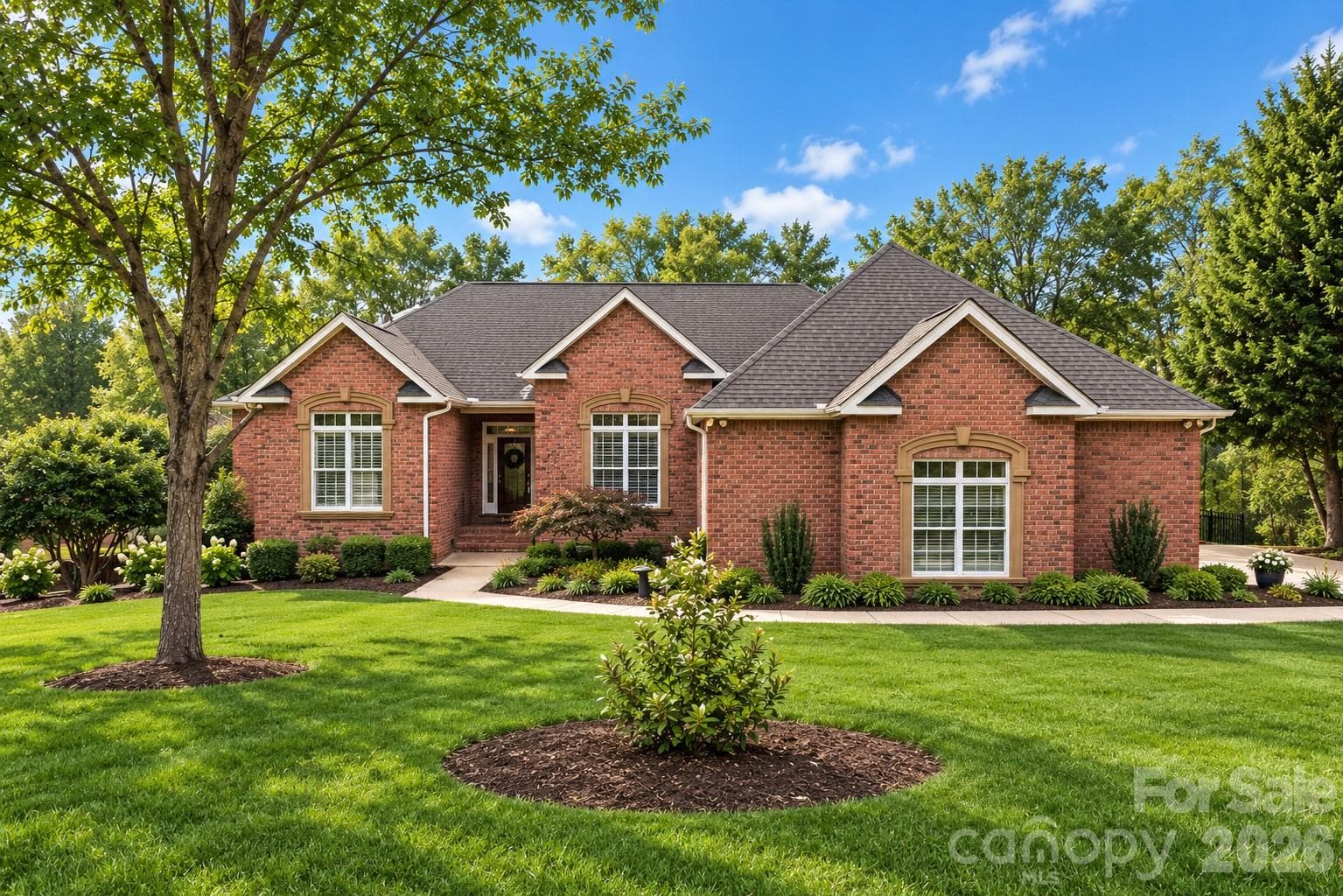 Single Family Residence at 402 W Glenview Drive W, Salisbury, photo 2 of 28