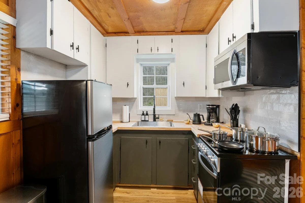 12 Collins - 12,20,28,36 Collins Mountain Drive, Asheville
