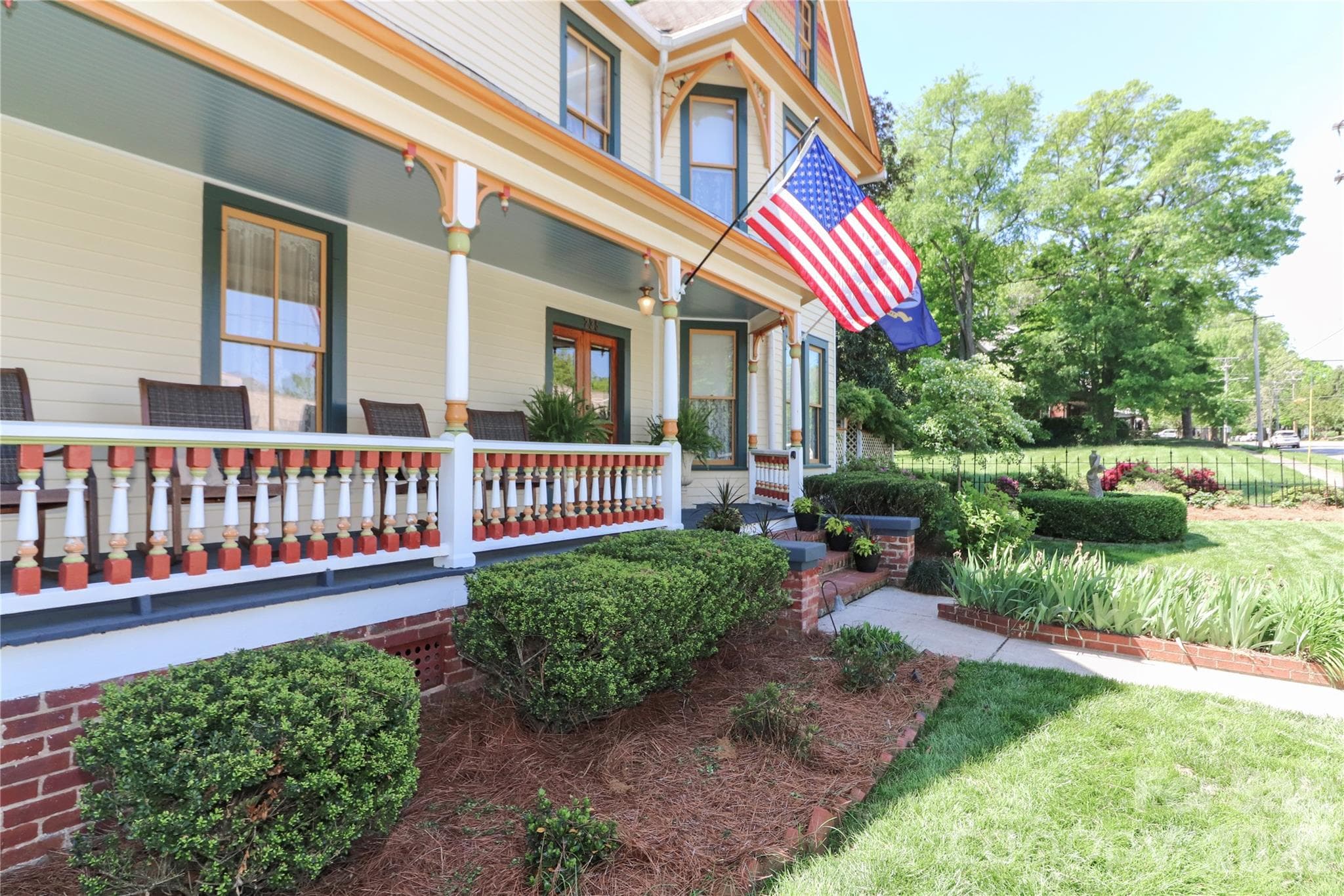 Single Family Residence at 235 Walnut Street, Statesville, photo 4 of 50