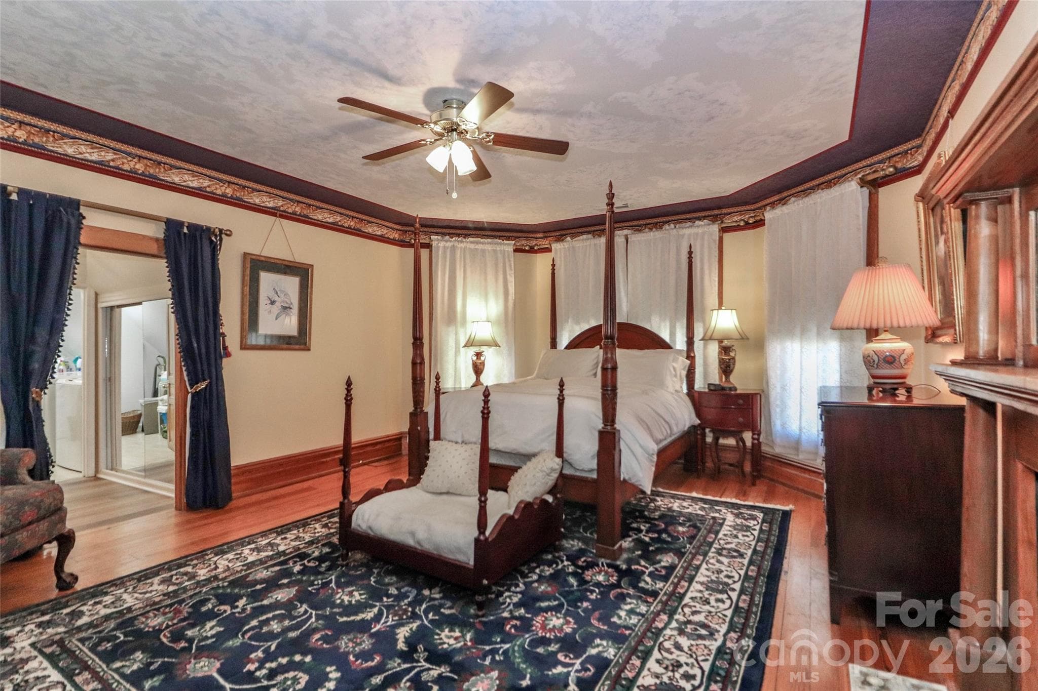 Primary Suite with ensuite full bath. - 235 Walnut Street, Statesville