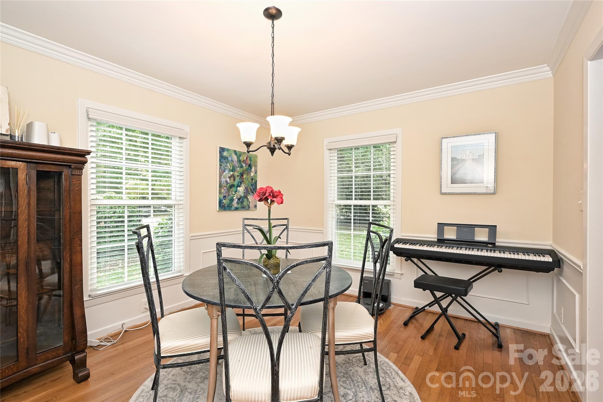 Single Family Residence at 5801 Fairview Road, Charlotte, photo 8 of 24