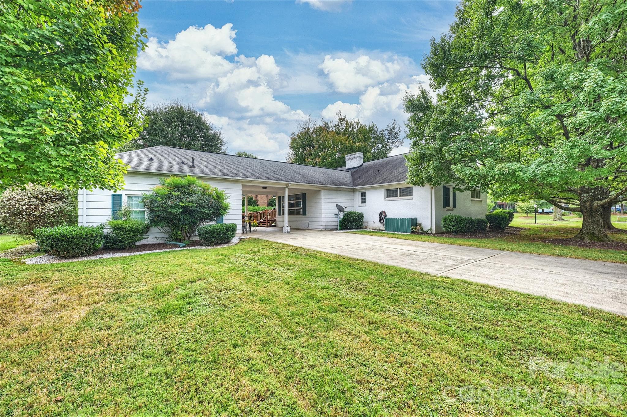 Single Family Residence at 5801 Fairview Road, Charlotte, photo 15 of 24