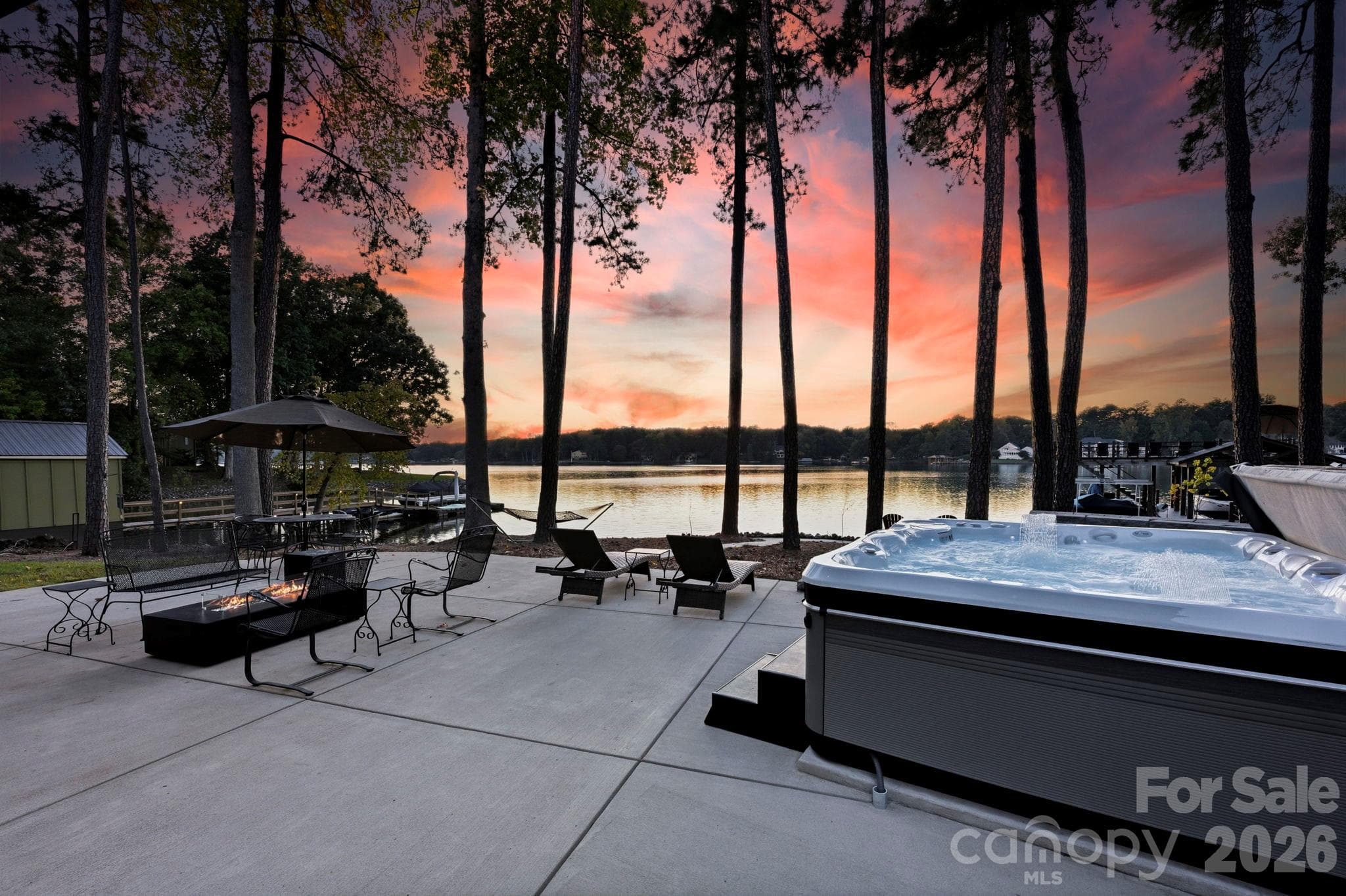 Lakeside patio lower level with Hot tub - 298 Marietta Road, Mooresville