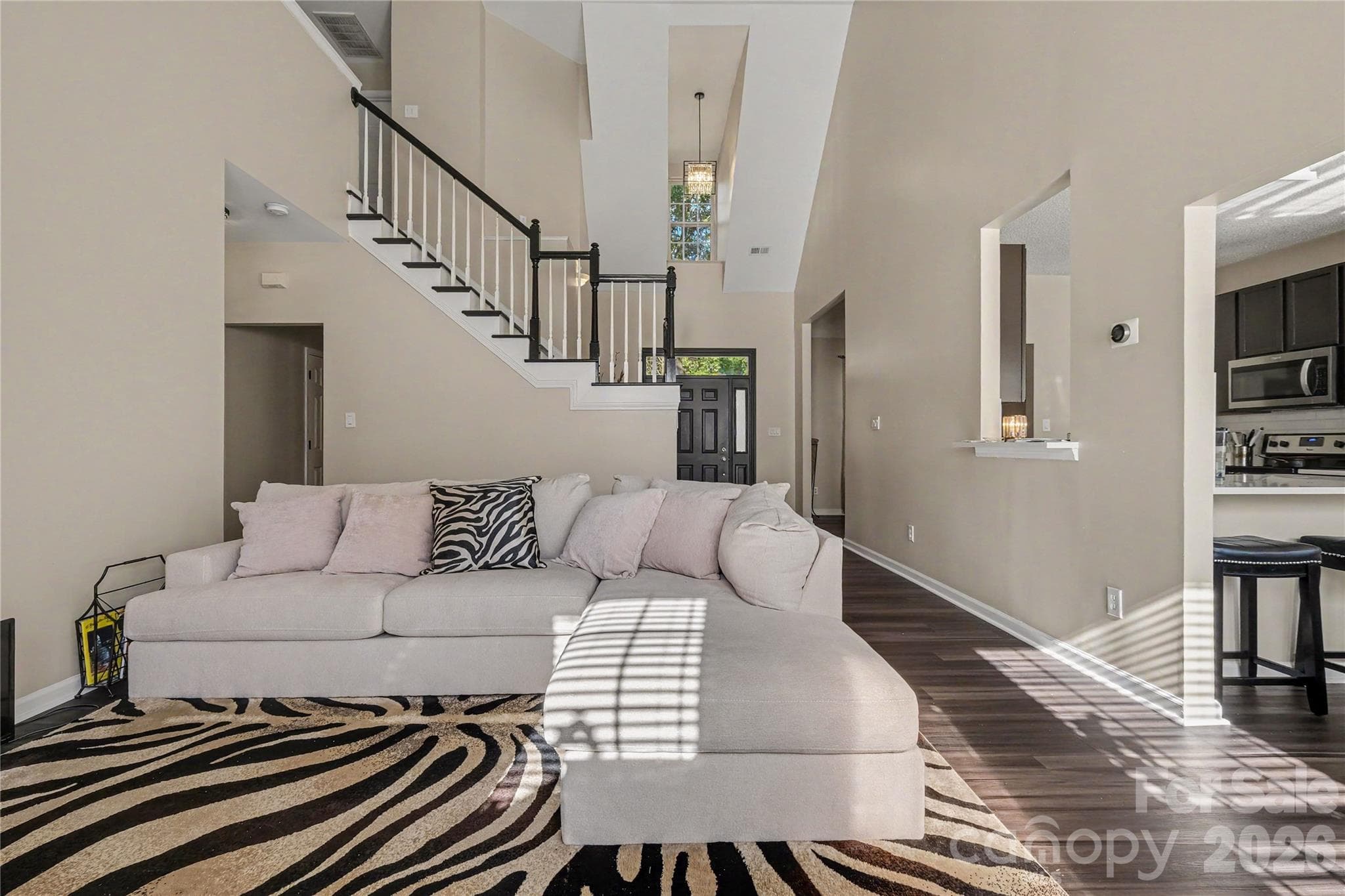 Single Family Residence at 8030 Shiny Meadow Drive, Charlotte, photo 12 of 32