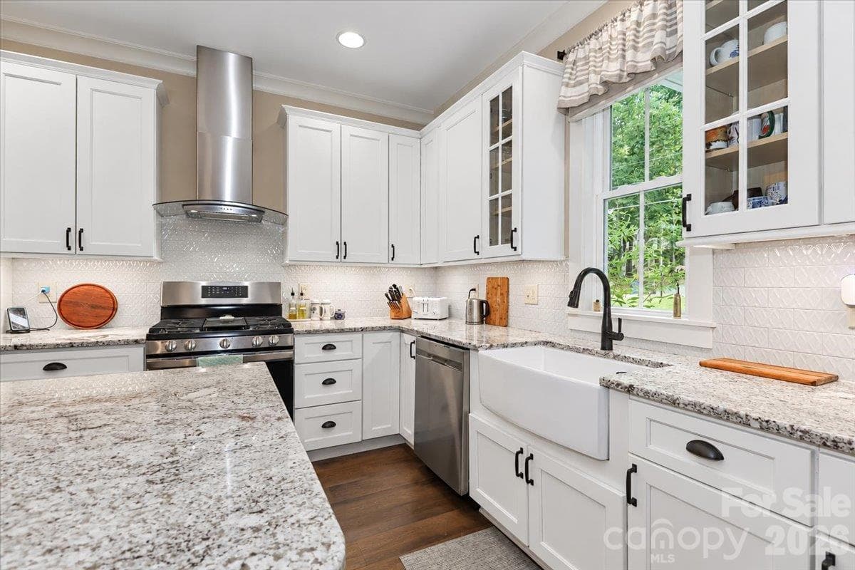 Single Family Residence at 618 Saint Cloud Drive, Statesville, photo 8 of 41