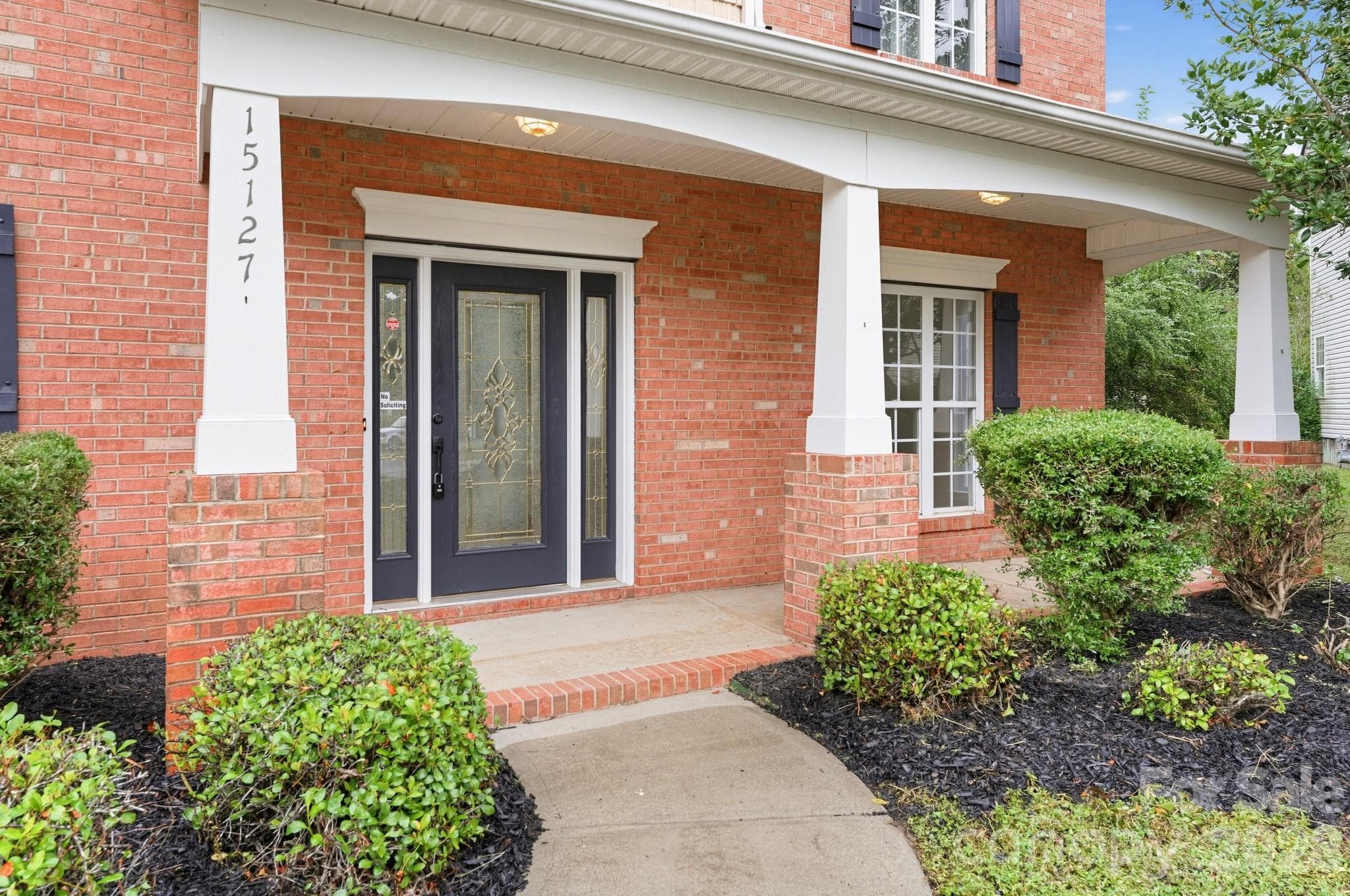 Single Family Residence at 15127 Kellington Court, Charlotte, photo 2 of 29