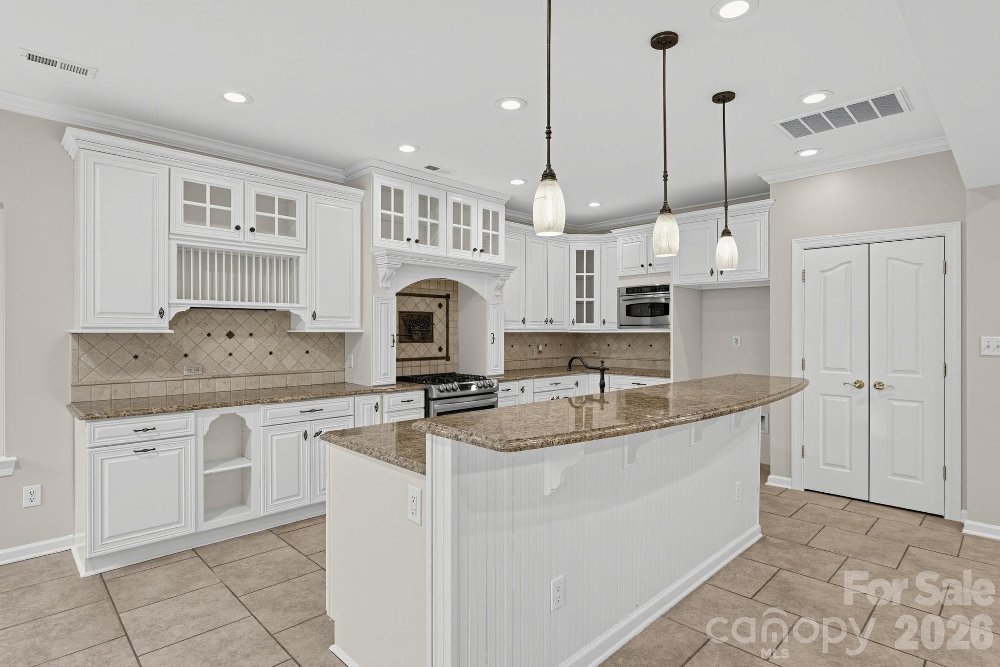 Single Family Residence at 15127 Kellington Court, Charlotte, photo 13 of 29