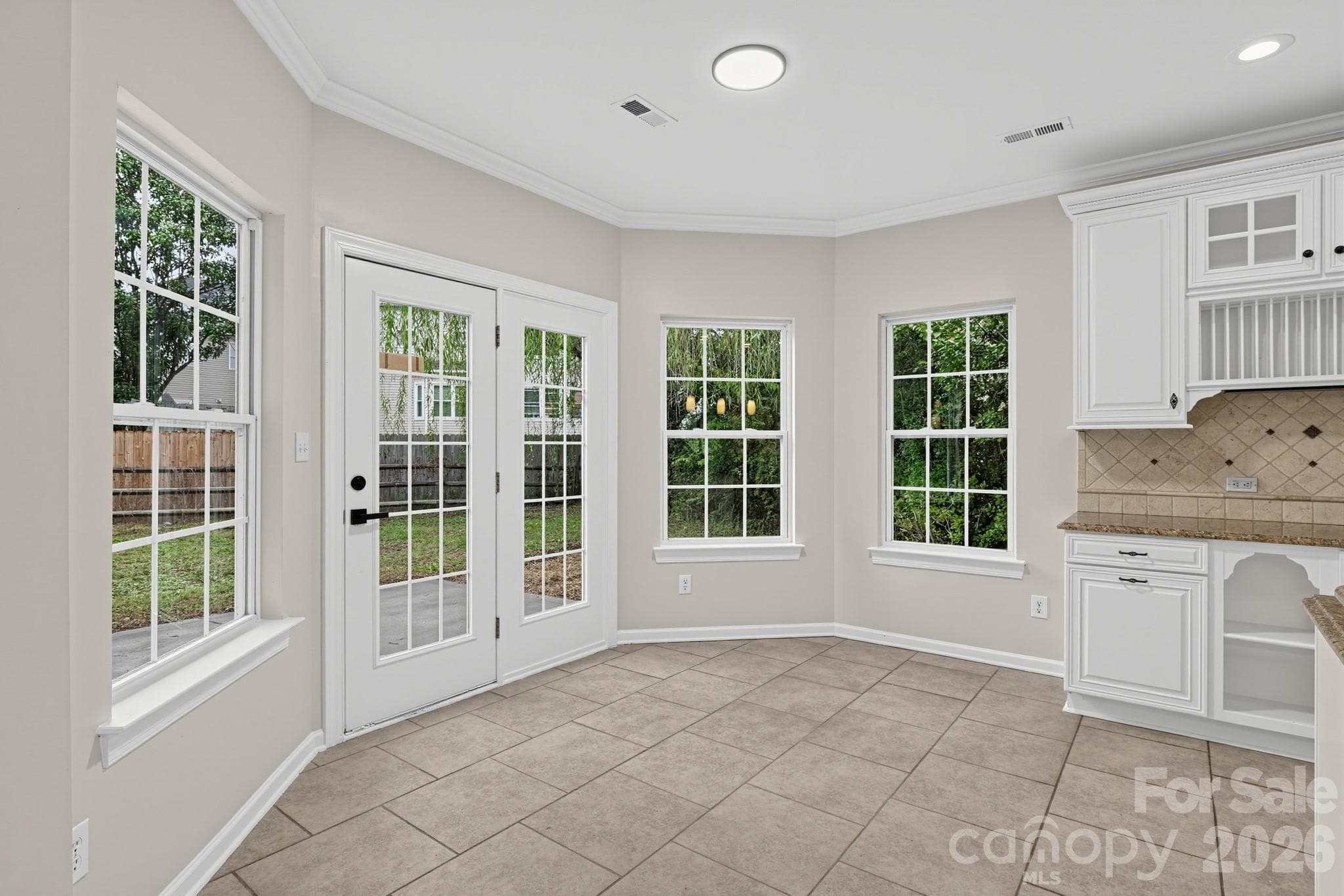 Single Family Residence at 15127 Kellington Court, Charlotte, photo 15 of 29