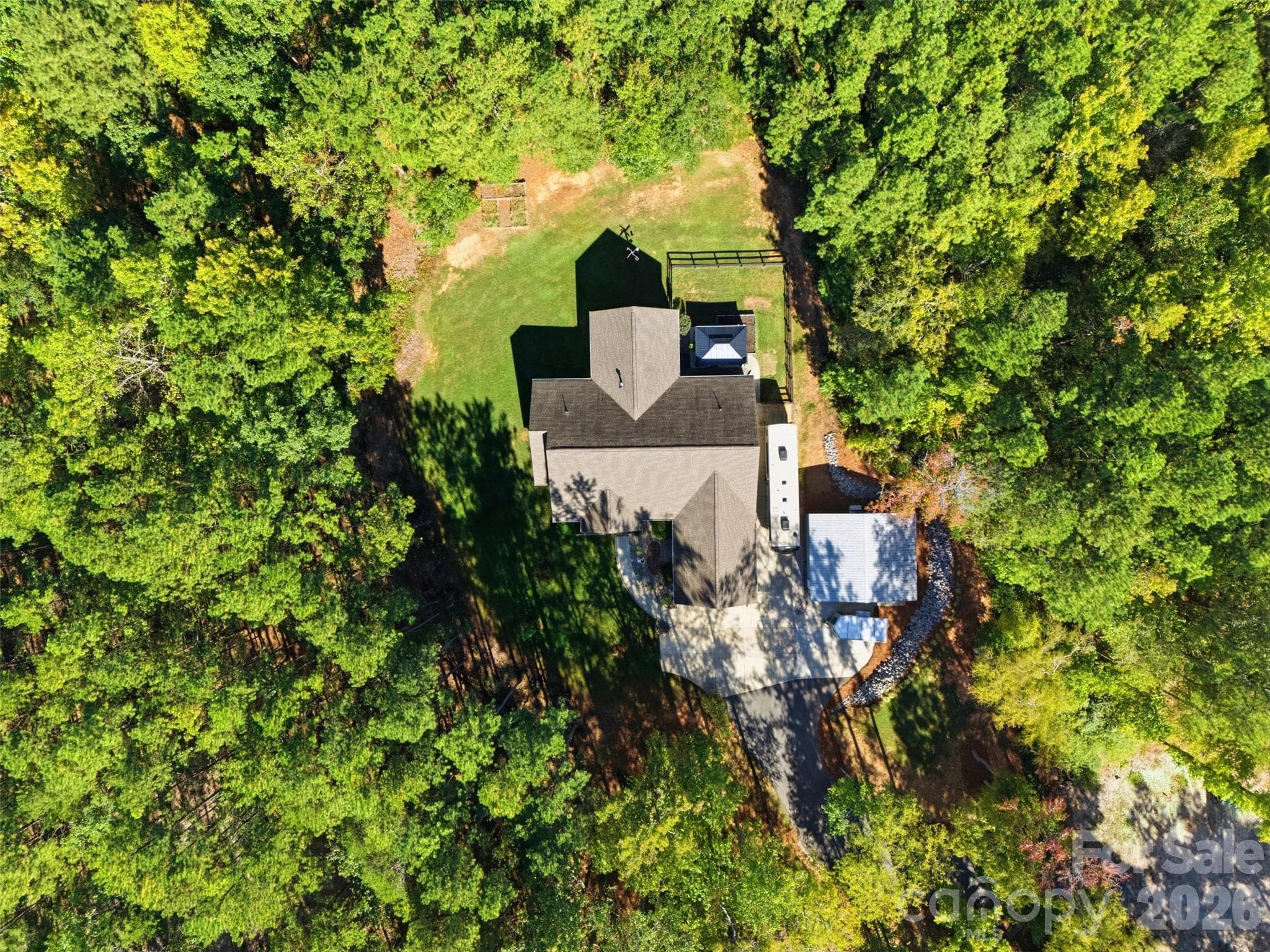 Single Family Residence at 2072 Old Ferry Lane, Lancaster, photo 4 of 45