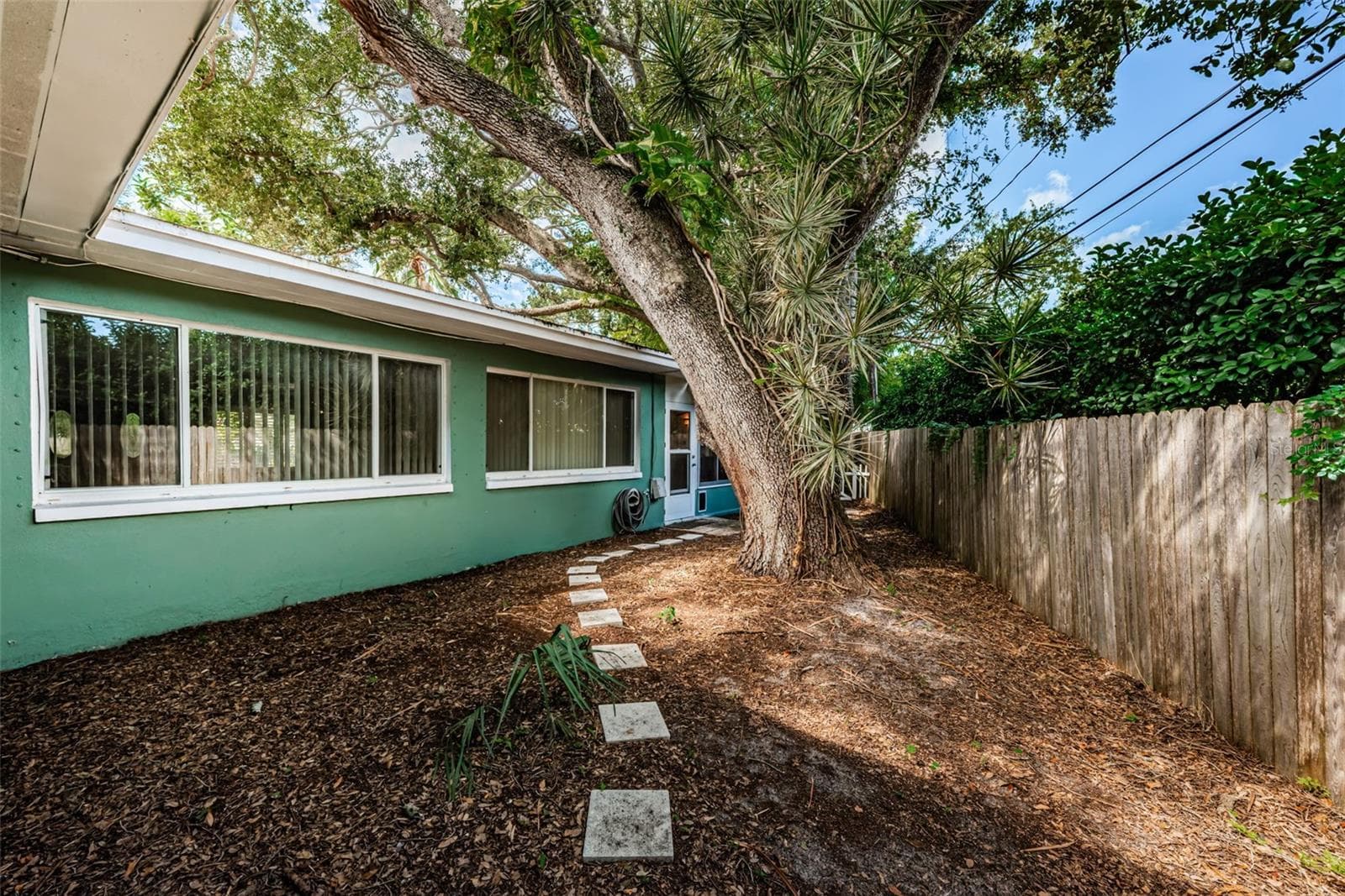 Single Family Residence at 499 JEWEL CT, BELLEAIR BLUFFS, photo 20 of 21