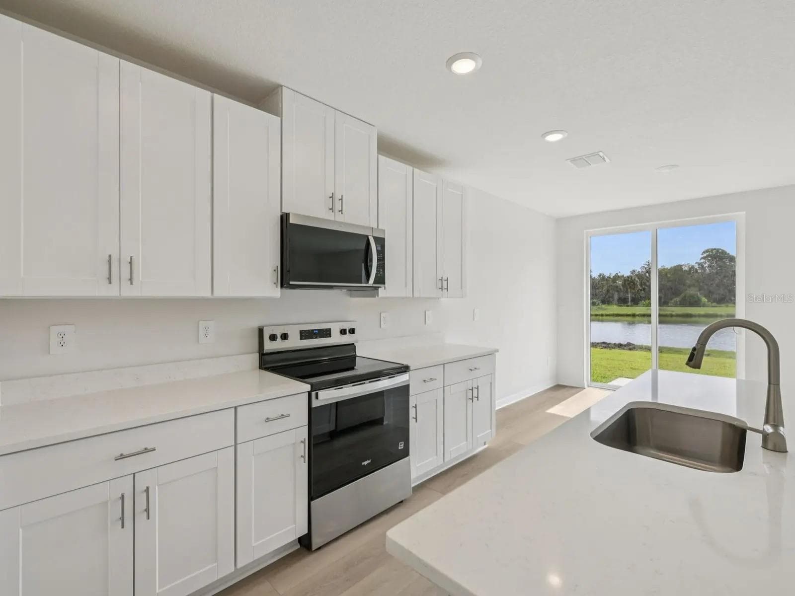 Single Family Residence at 7211 RAY CREEK DR, BROOKSVILLE, photo 9 of 12