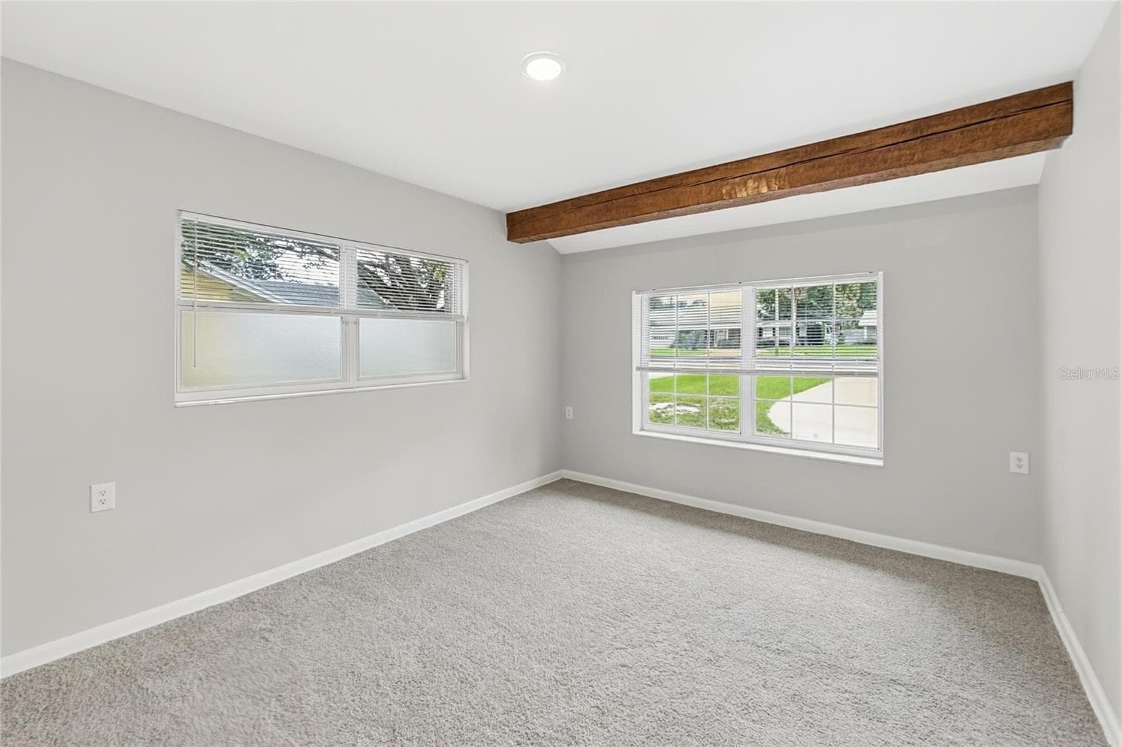 Single Family Residence at 5128 PELLEPORT AVE, BELLE ISLE, photo 8 of 16