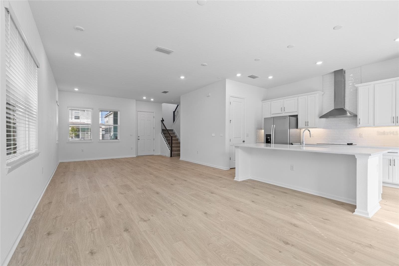 Single Family Residence at 13037 SERENE GLADE RD, WINTER GARDEN, photo 5 of 43