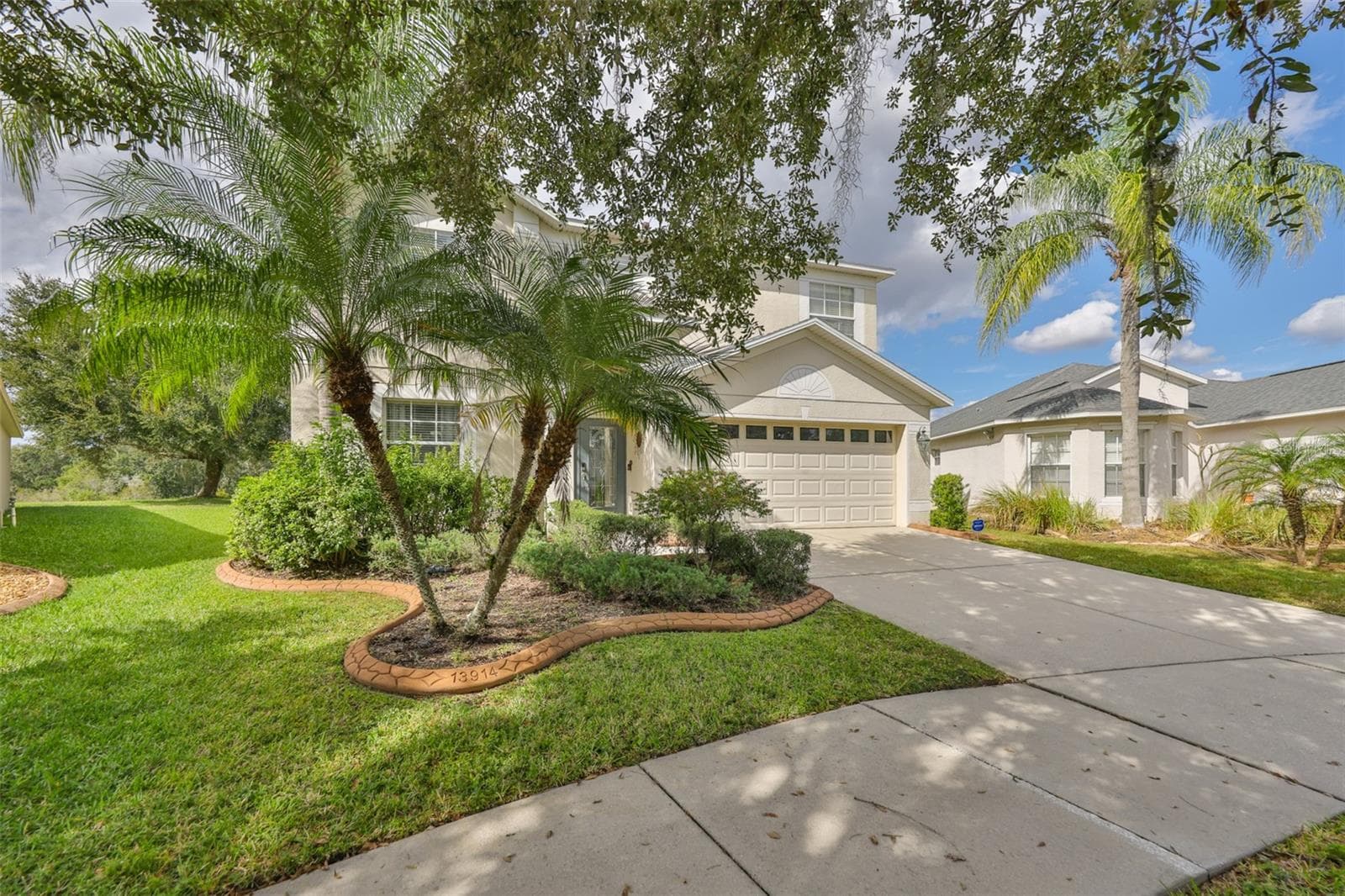 Single Family Residence at 13914 CHALK HILL PL, RIVERVIEW, photo 2 of 57