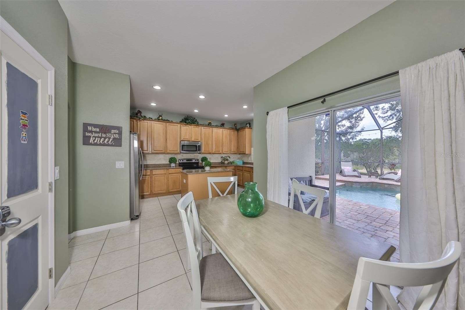 Single Family Residence at 13914 CHALK HILL PL, RIVERVIEW, photo 15 of 57