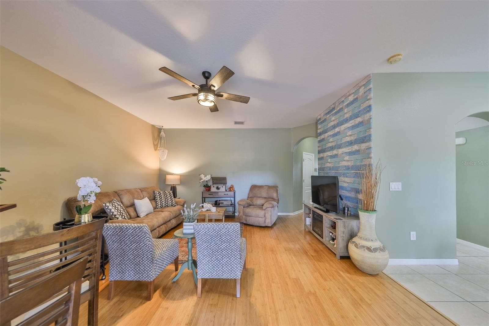 Single Family Residence at 13914 CHALK HILL PL, RIVERVIEW, photo 19 of 57