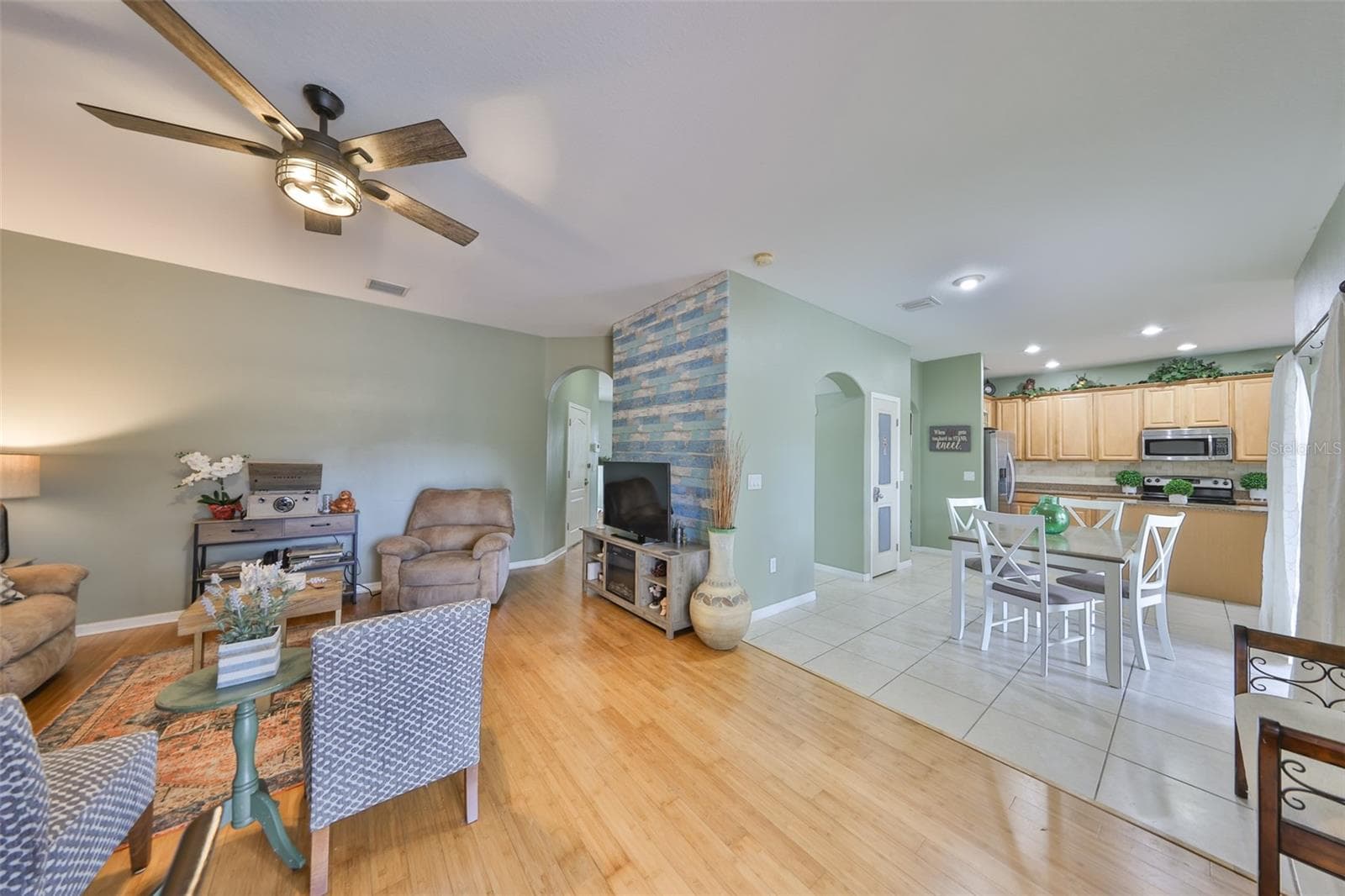 Single Family Residence at 13914 CHALK HILL PL, RIVERVIEW, photo 20 of 57