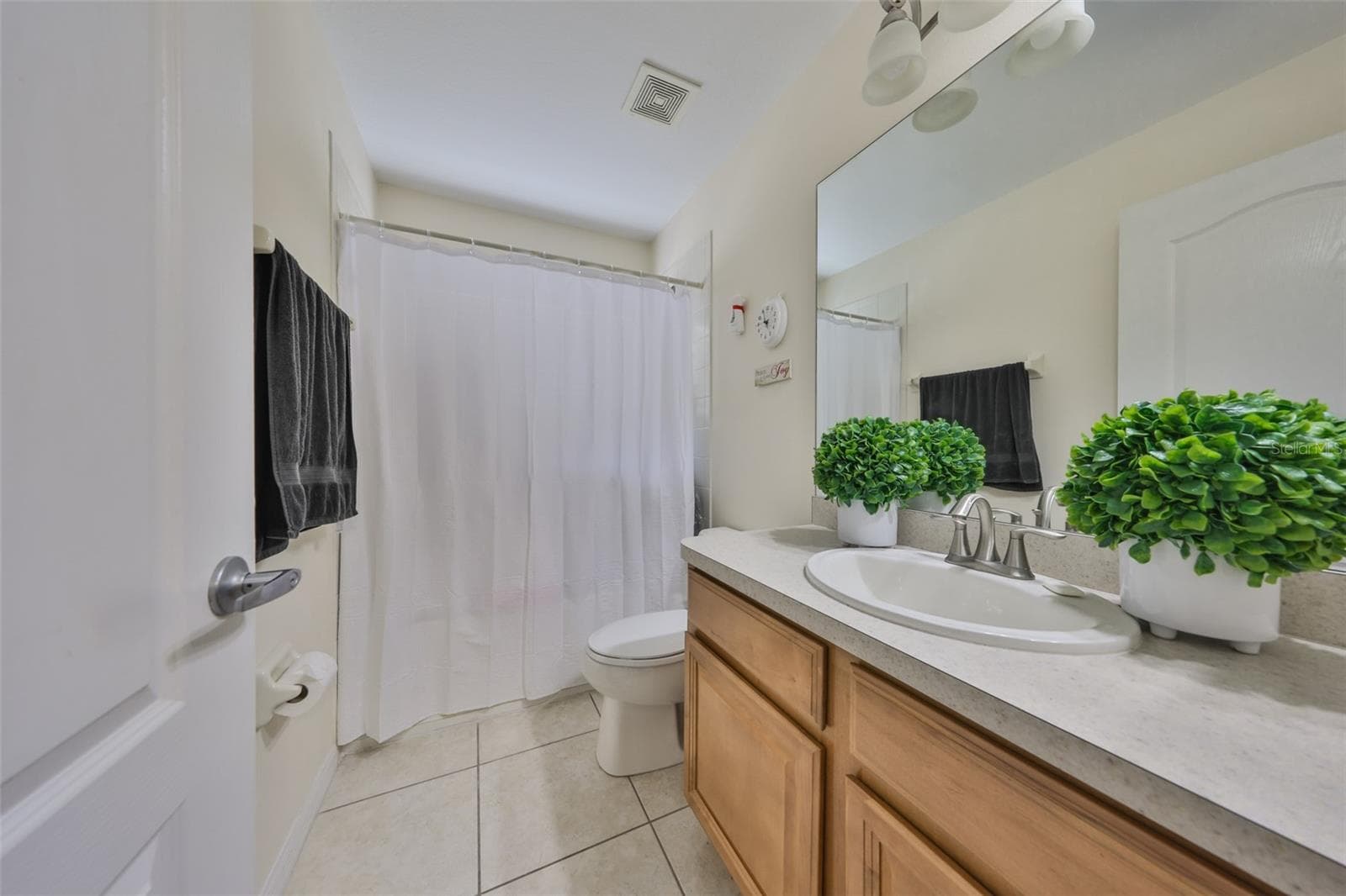 Single Family Residence at 13914 CHALK HILL PL, RIVERVIEW, photo 37 of 57