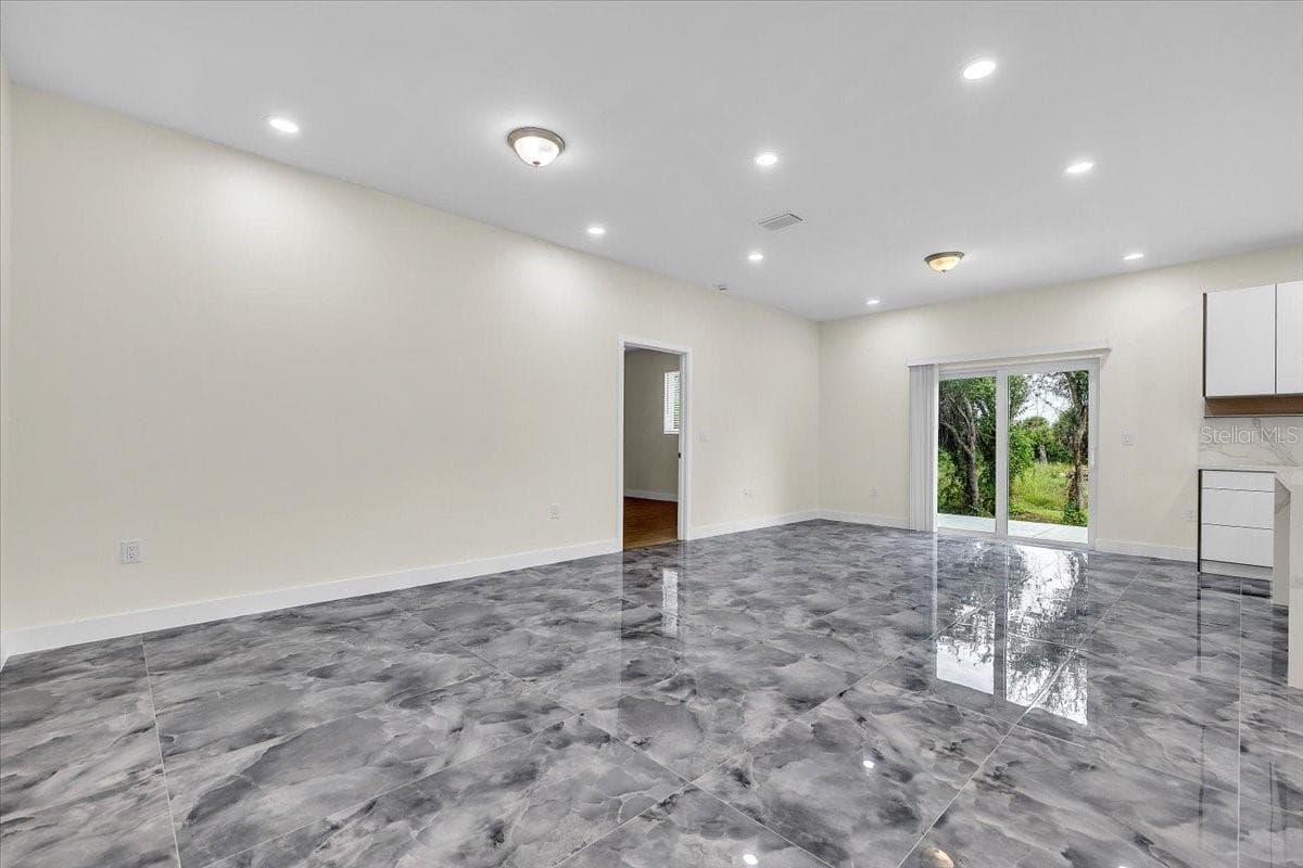 Single Family Residence at 14150 APPLETON BLVD, PORT CHARLOTTE, photo 5 of 39