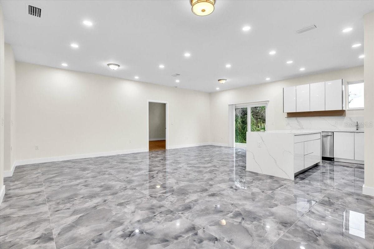 Single Family Residence at 14150 APPLETON BLVD, PORT CHARLOTTE, photo 6 of 39