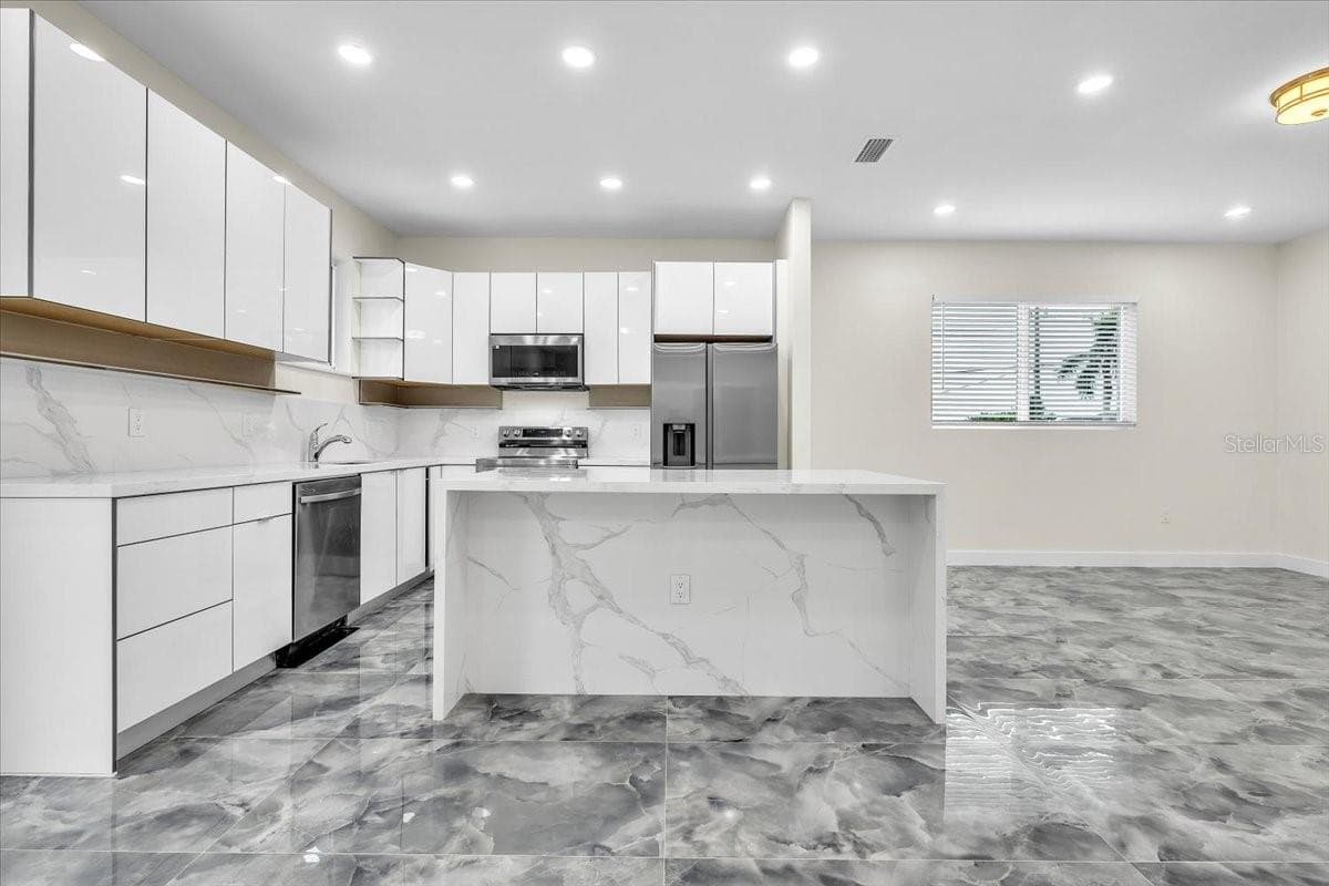 Single Family Residence at 14150 APPLETON BLVD, PORT CHARLOTTE, photo 7 of 39