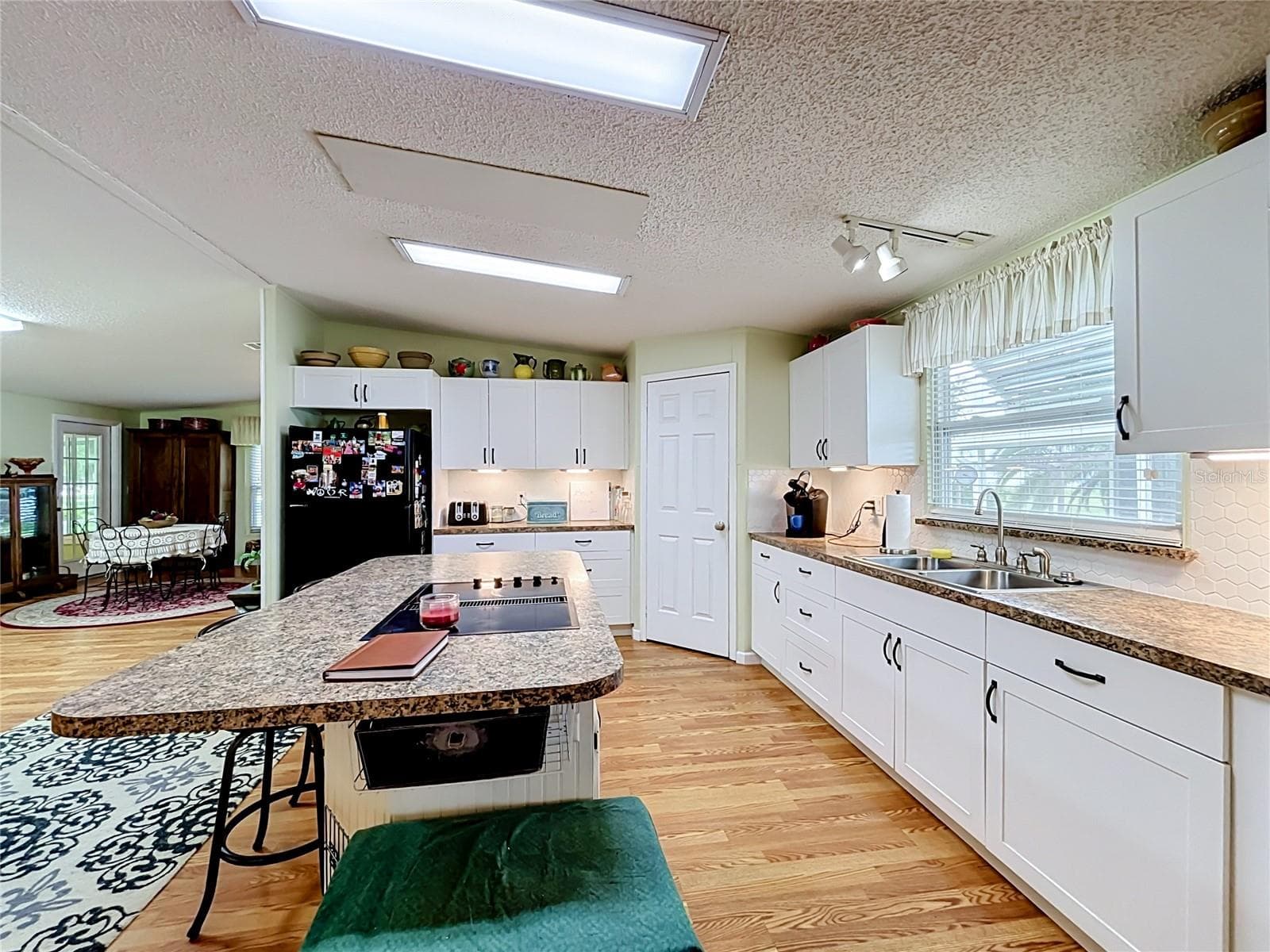 Manufactured Home at 218 COVENT GARDEN AVE, DAVENPORT, photo 16 of 63