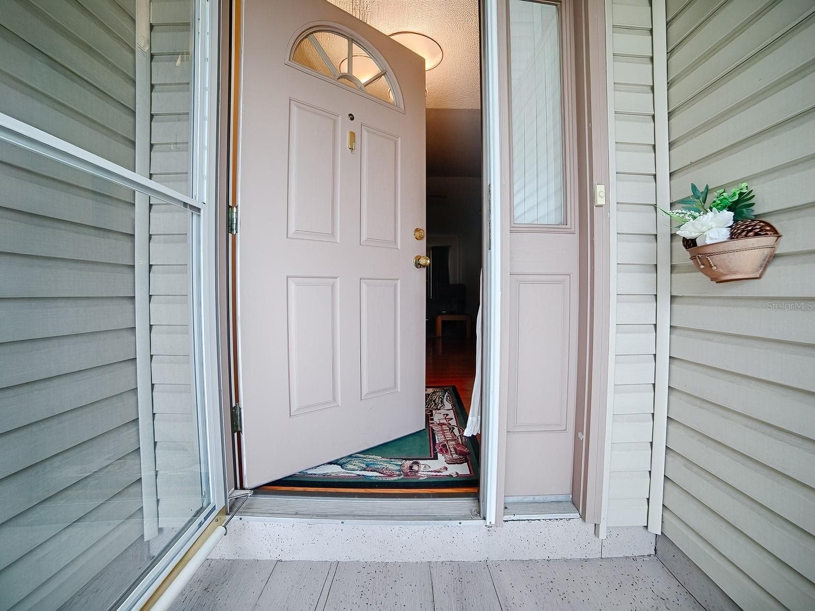 WELCOME HOME - 647 TIMBERCREST DR, LEESBURG
