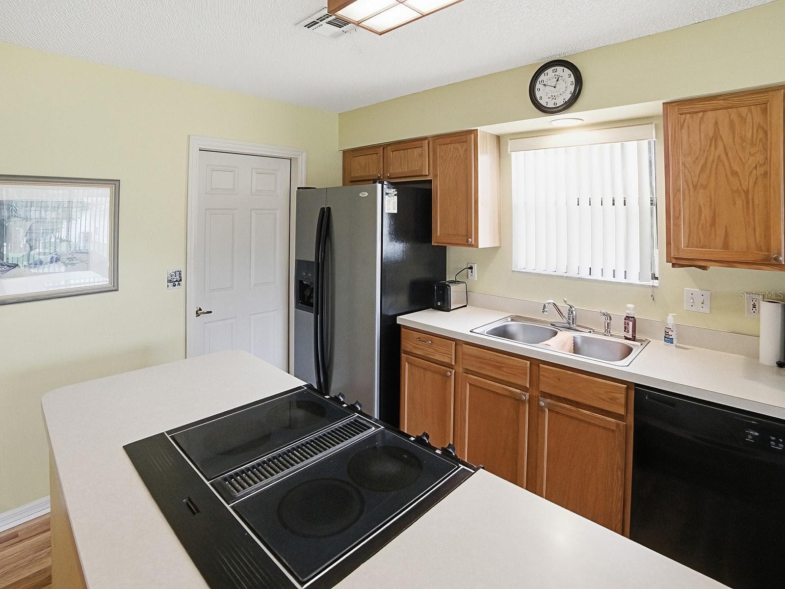 NEWER APPLIANCES - 647 TIMBERCREST DR, LEESBURG