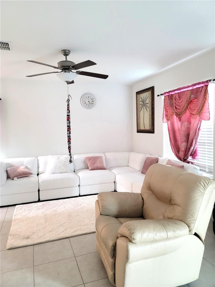 Single Family Residence at 1821 YELLOW TRL, LAKELAND, photo 6 of 30