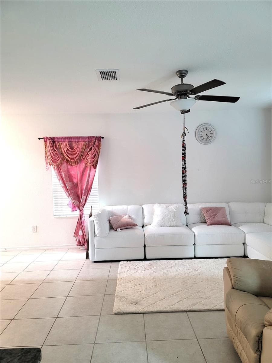 Single Family Residence at 1821 YELLOW TRL, LAKELAND, photo 8 of 30