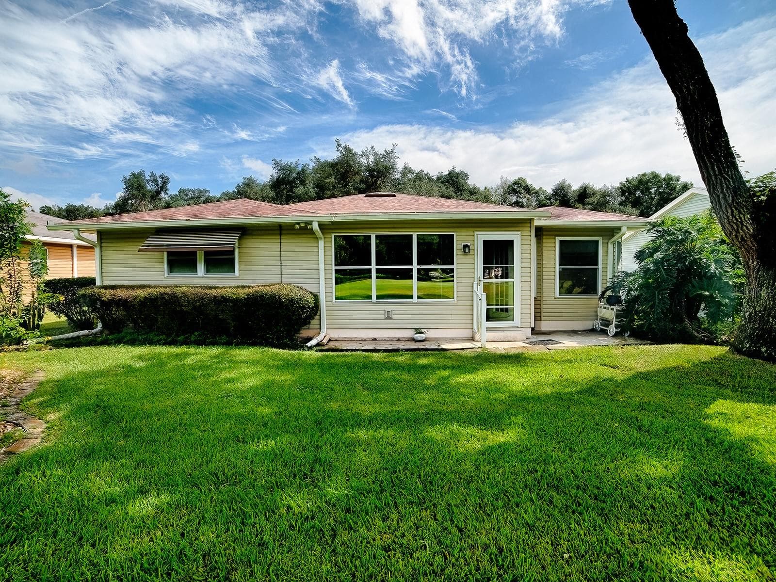 YOUR BACKYARD - 32543 OAK PARK DR, LEESBURG