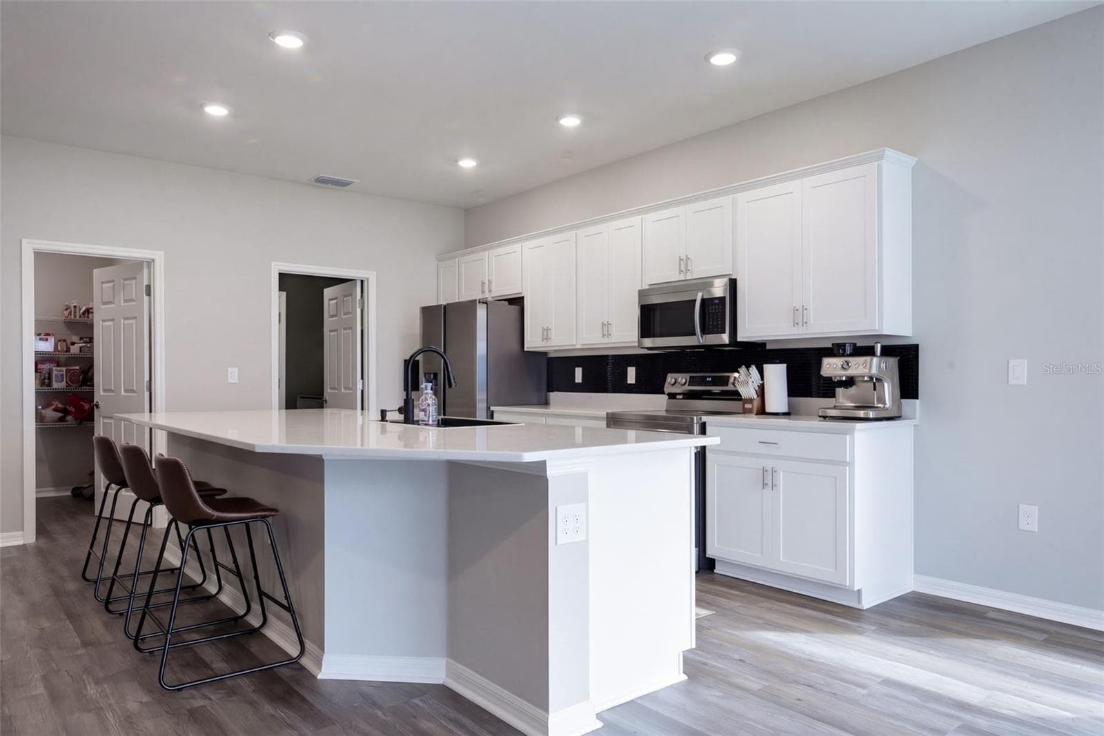 Single Family Residence at 1104 MOUNTAIN FLOWER LANE,, DAVENPORT, photo 11 of 45