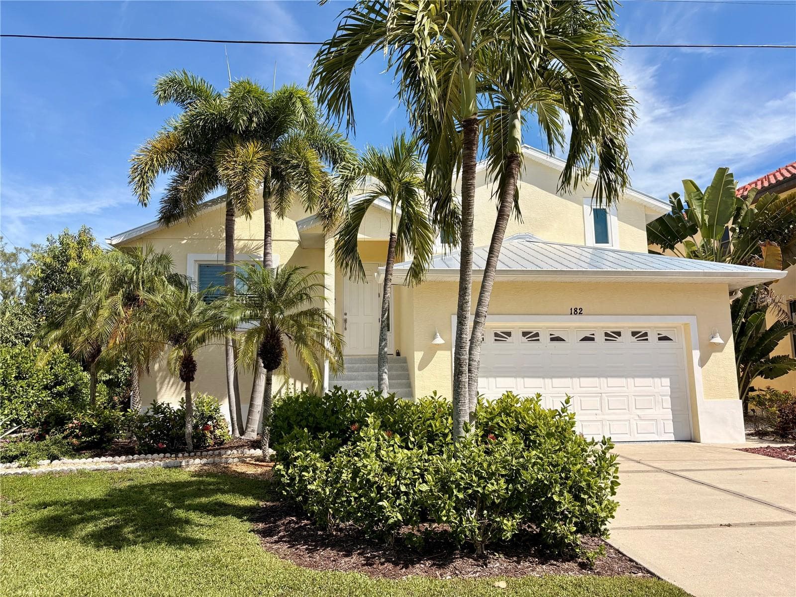 Single Family Residence at 182 ISLAND CIR, SARASOTA, photo 3 of 41