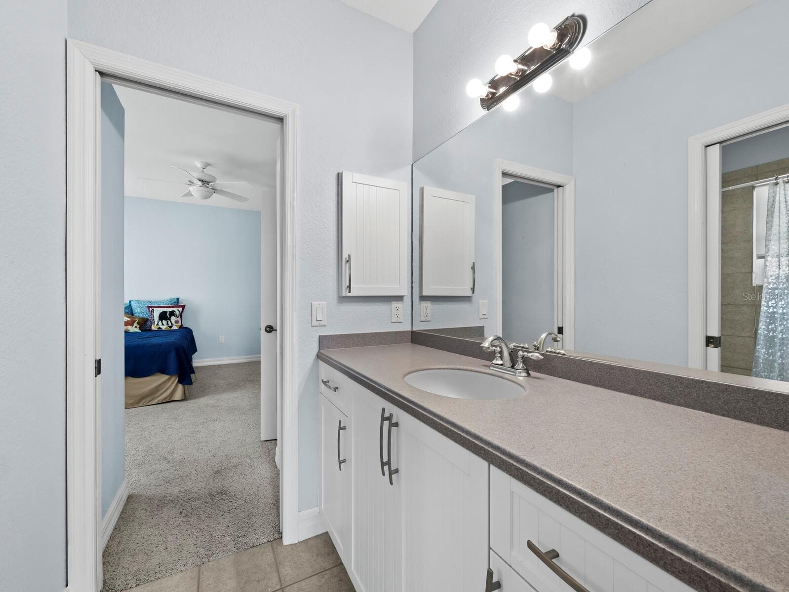 Single Family Residence at 182 ISLAND CIR, SARASOTA, photo 28 of 41