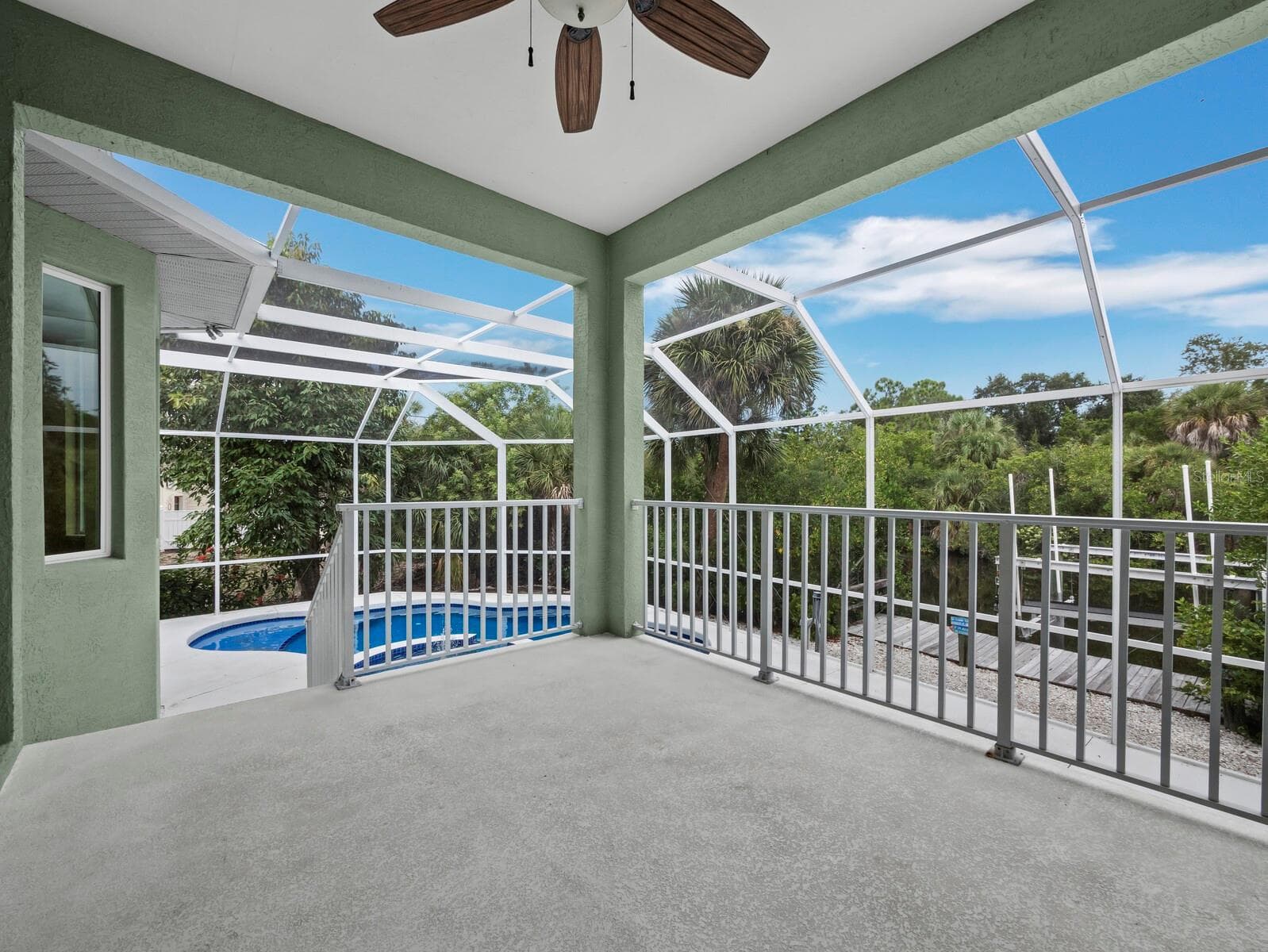 Single Family Residence at 182 ISLAND CIR, SARASOTA, photo 32 of 41