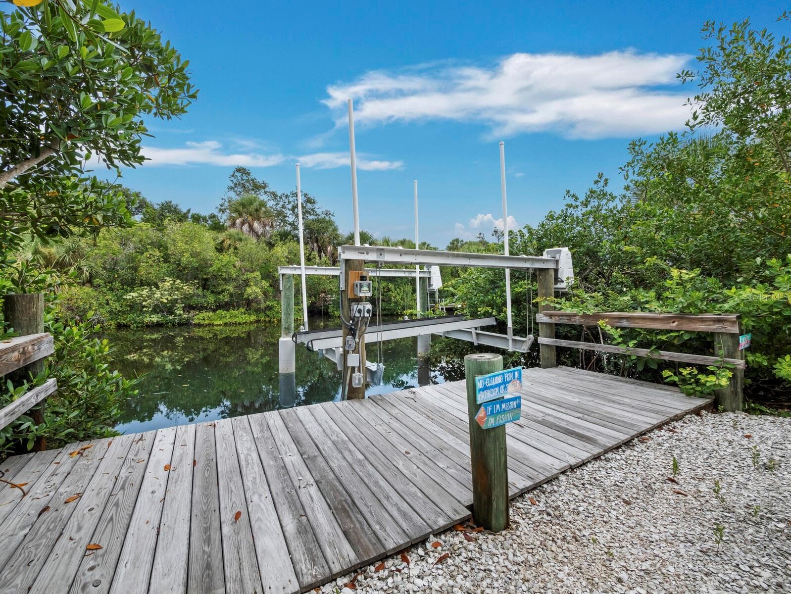 Single Family Residence at 182 ISLAND CIR, SARASOTA, photo 39 of 41