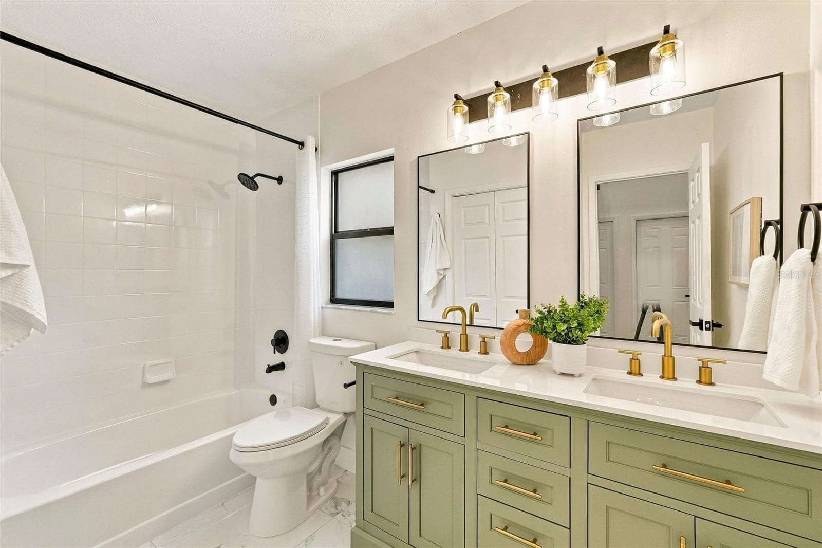 Single Family Residence at 11233 ELMFIELD DR, TAMPA, photo 32 of 38