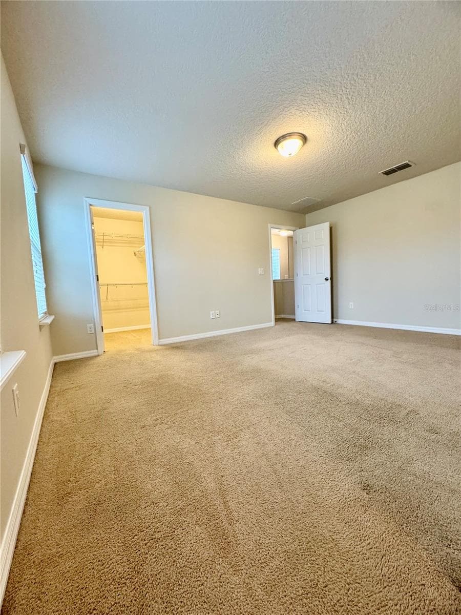 Single Family Residence at 2428 CHATEAU LOOP, KISSIMMEE, photo 18 of 42