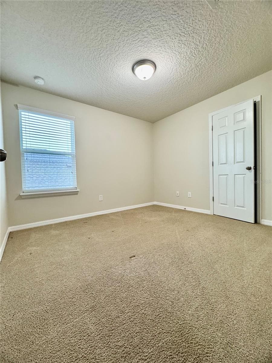 Single Family Residence at 2428 CHATEAU LOOP, KISSIMMEE, photo 23 of 42