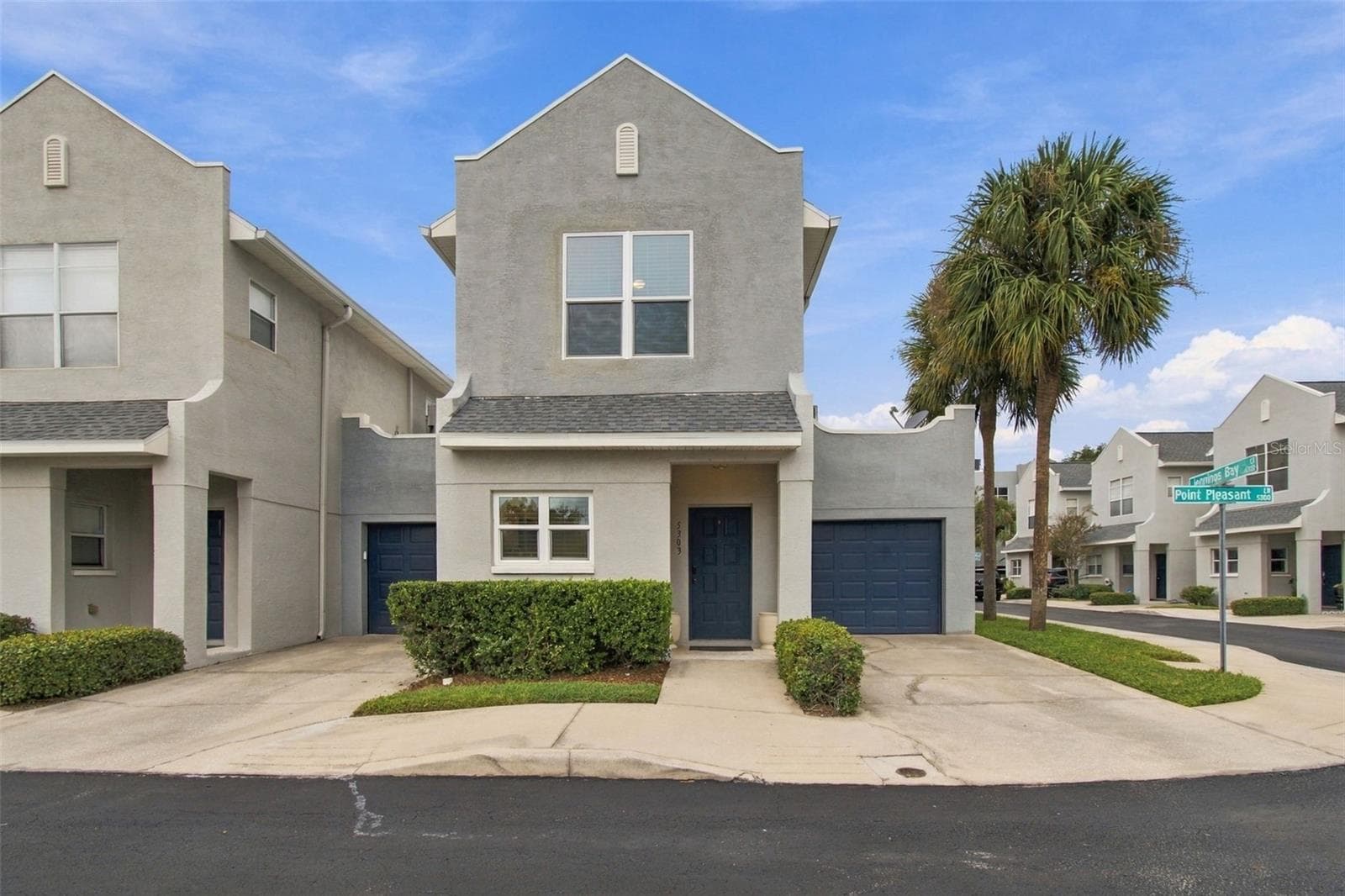 Front Exterior - 5303 POINT PLEASANT LN, TAMPA