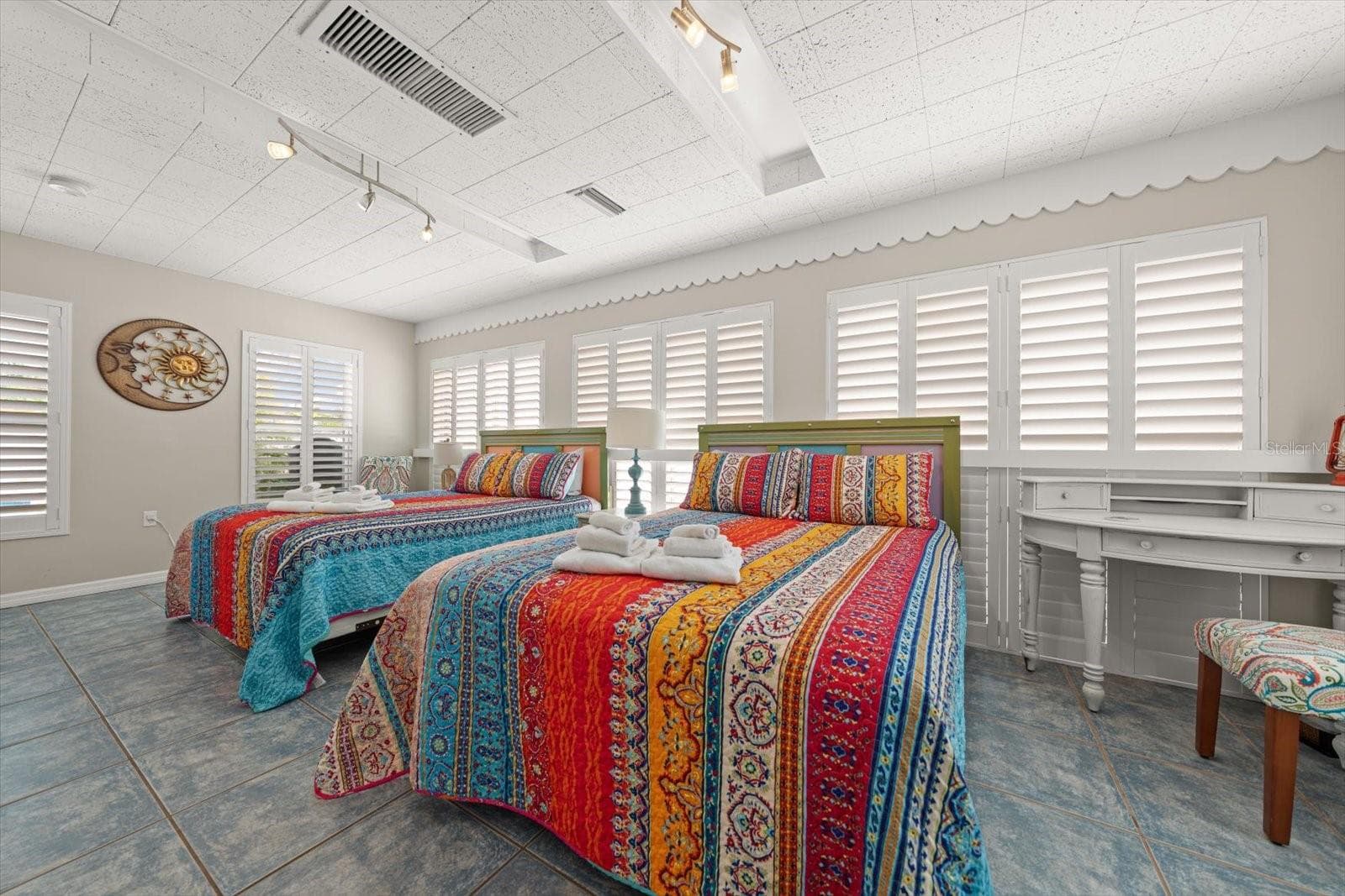 One bedroom bedroom area - 1512 GULF BLVD, INDIAN ROCKS BEACH